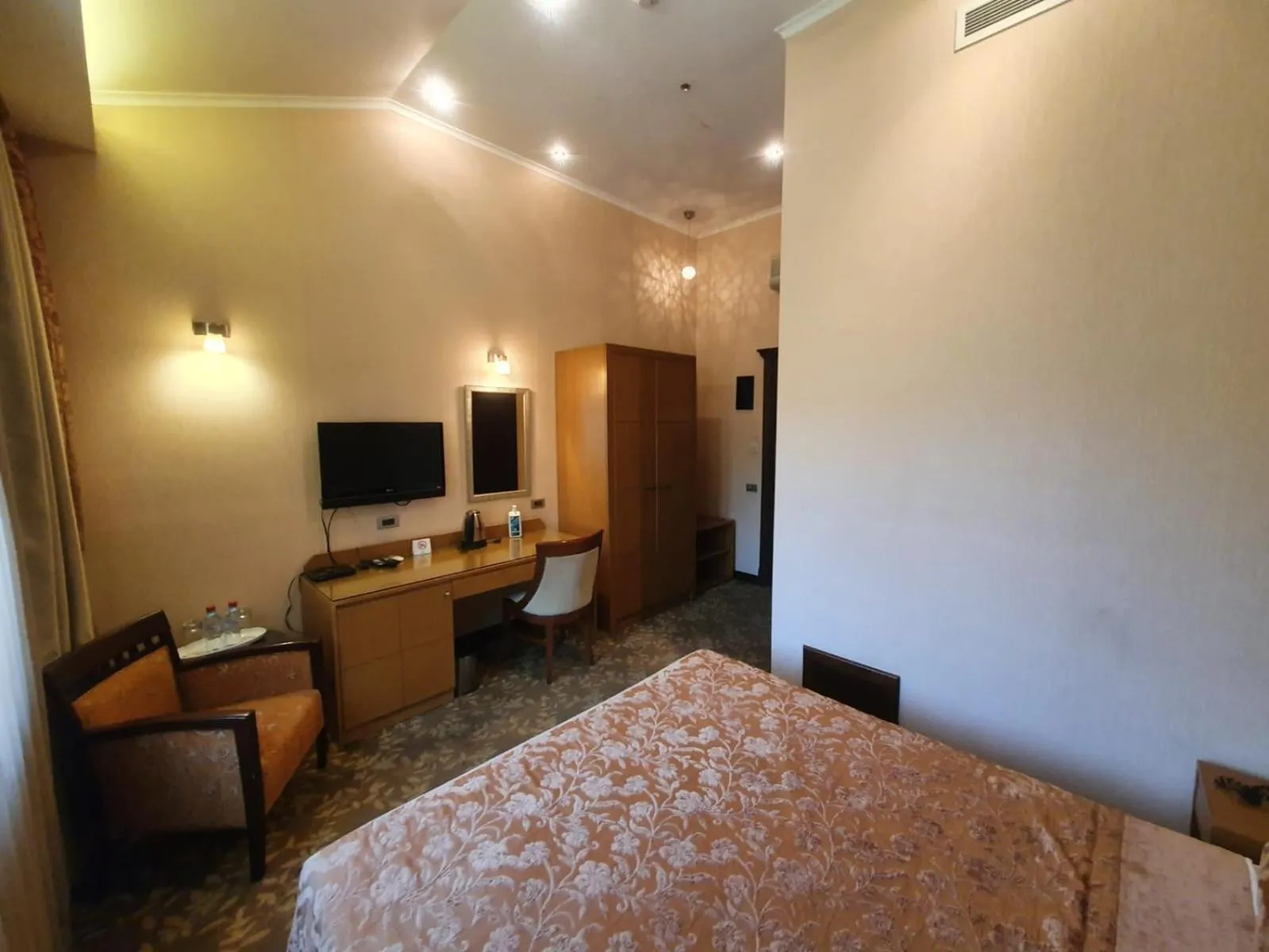 Bed in Riviera Hotel