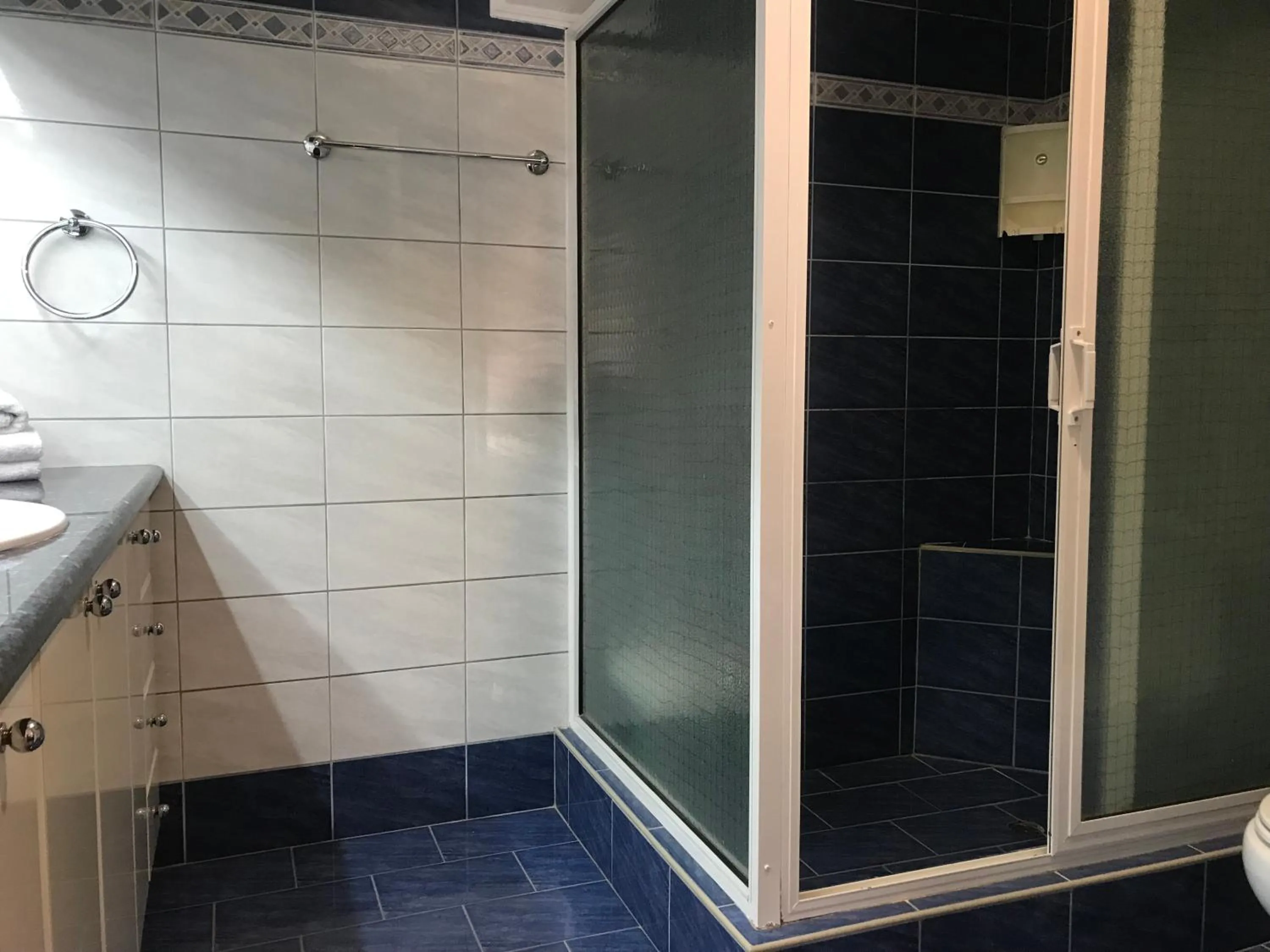 Bathroom in Plaza Hotel