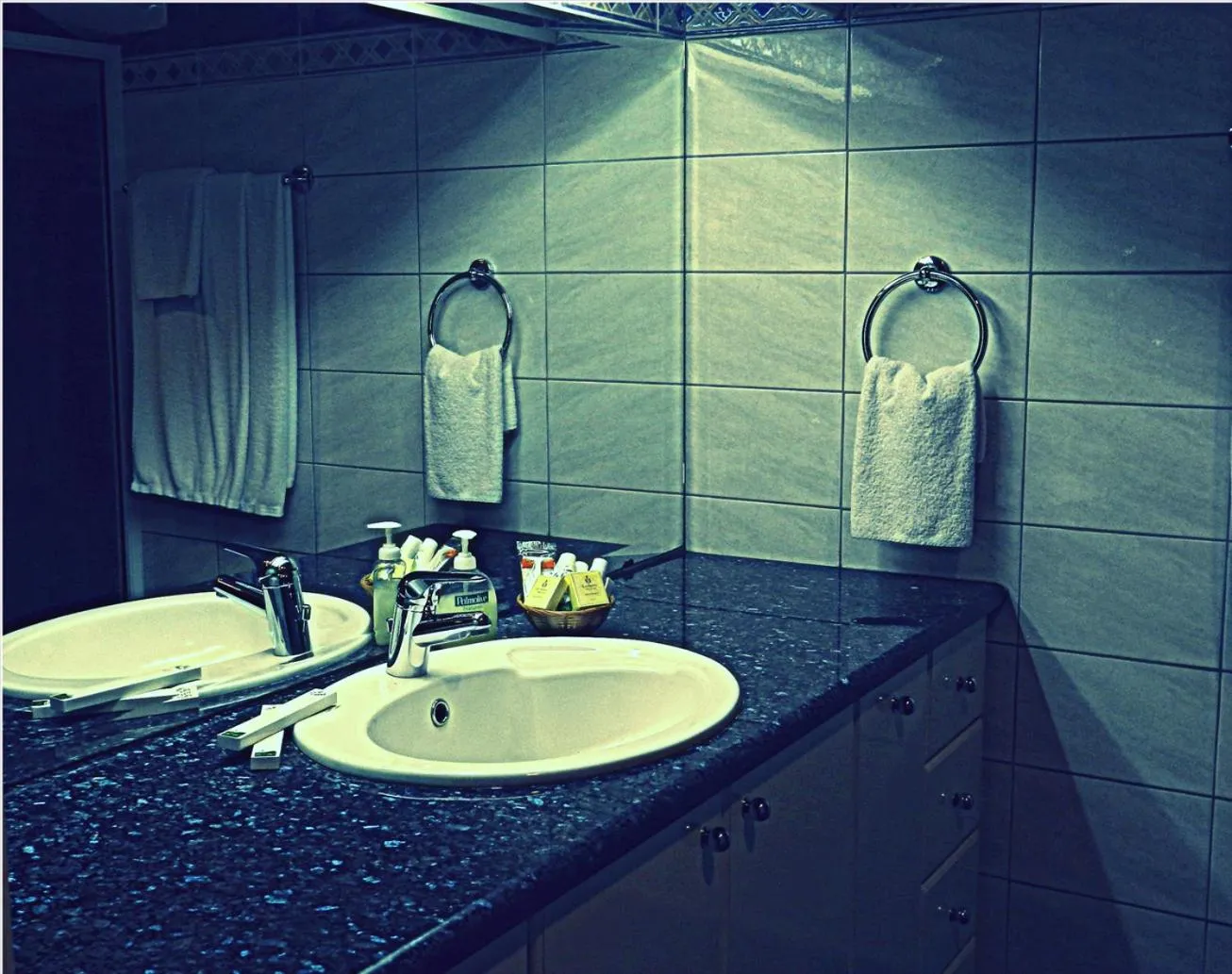 Bathroom in Plaza Hotel