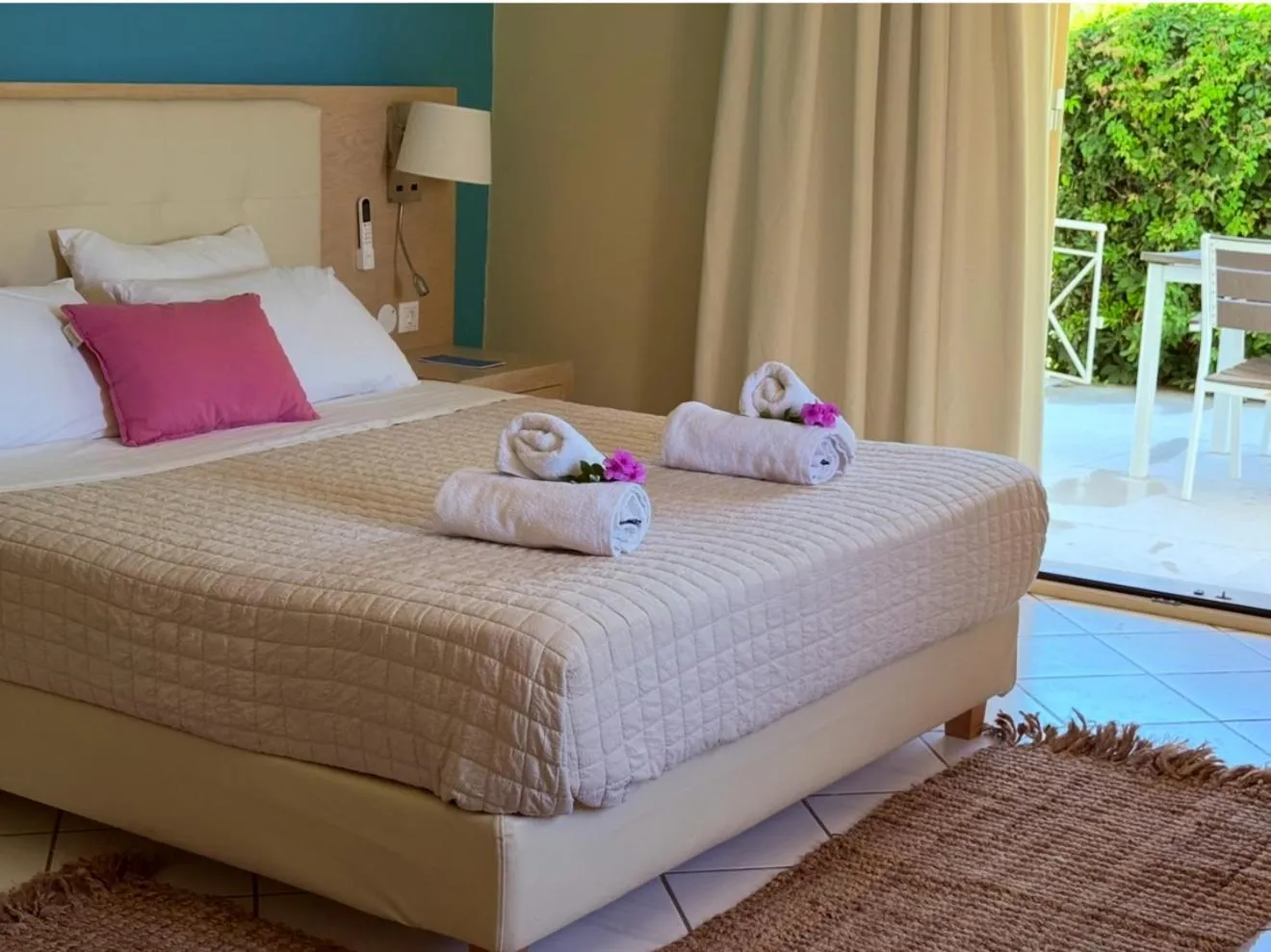 Bedroom, Bed in Princess Hotel