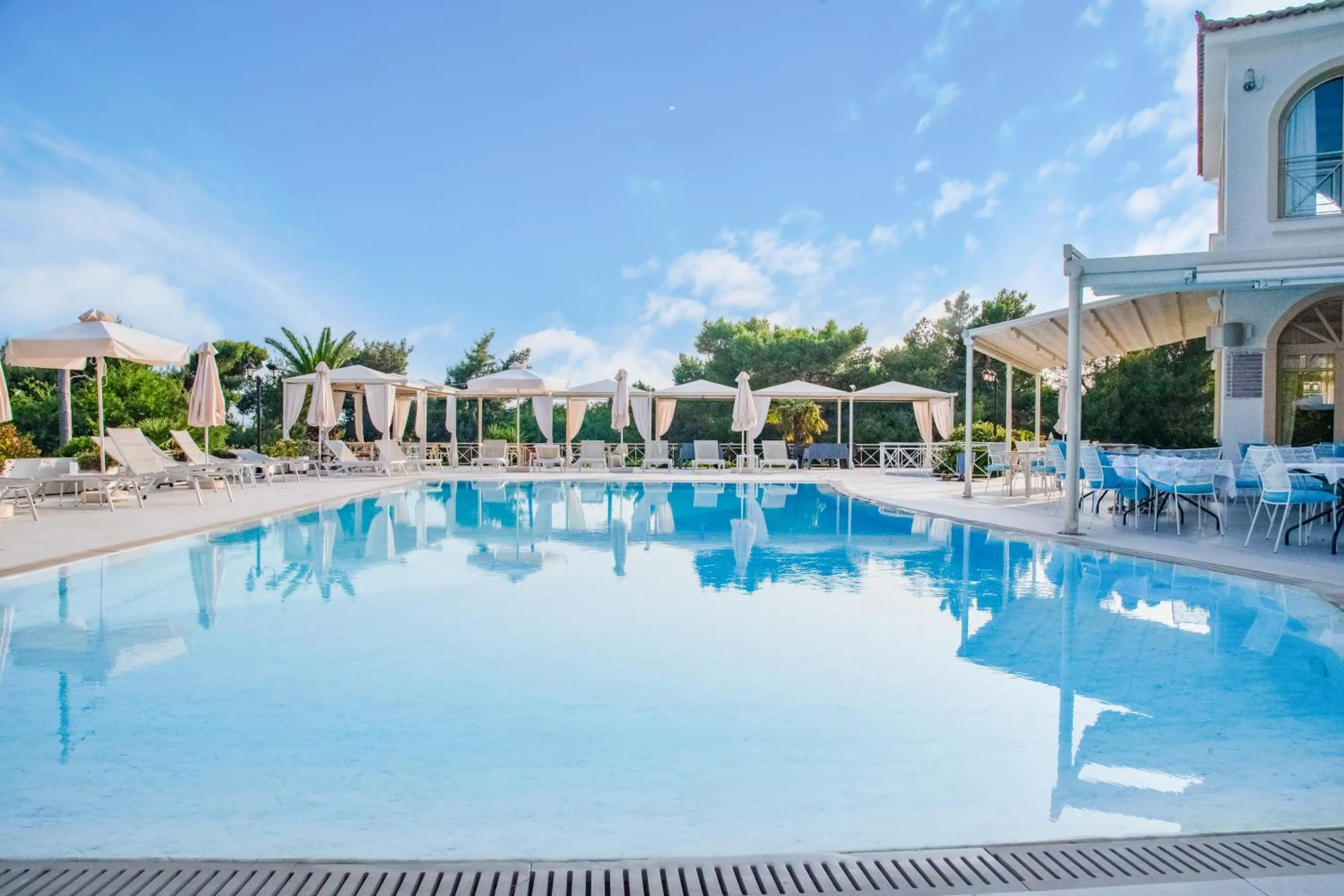 Swimming pool in Princess Hotel