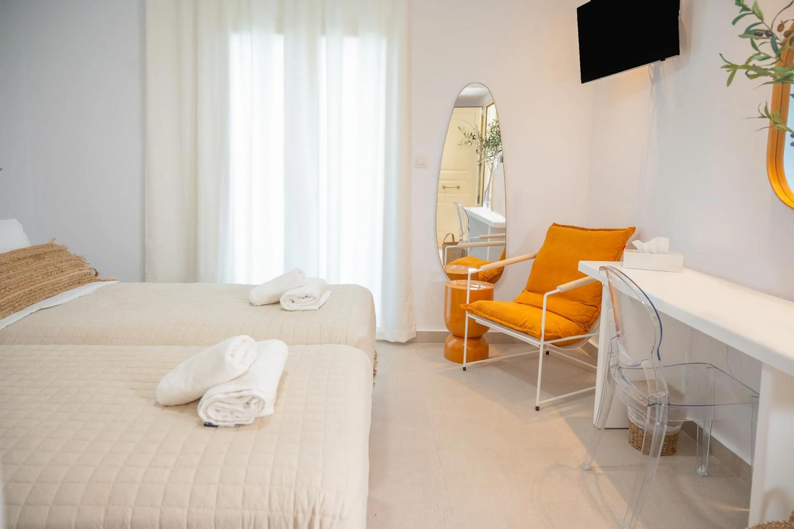 Bedroom, Bed in Princess Hotel