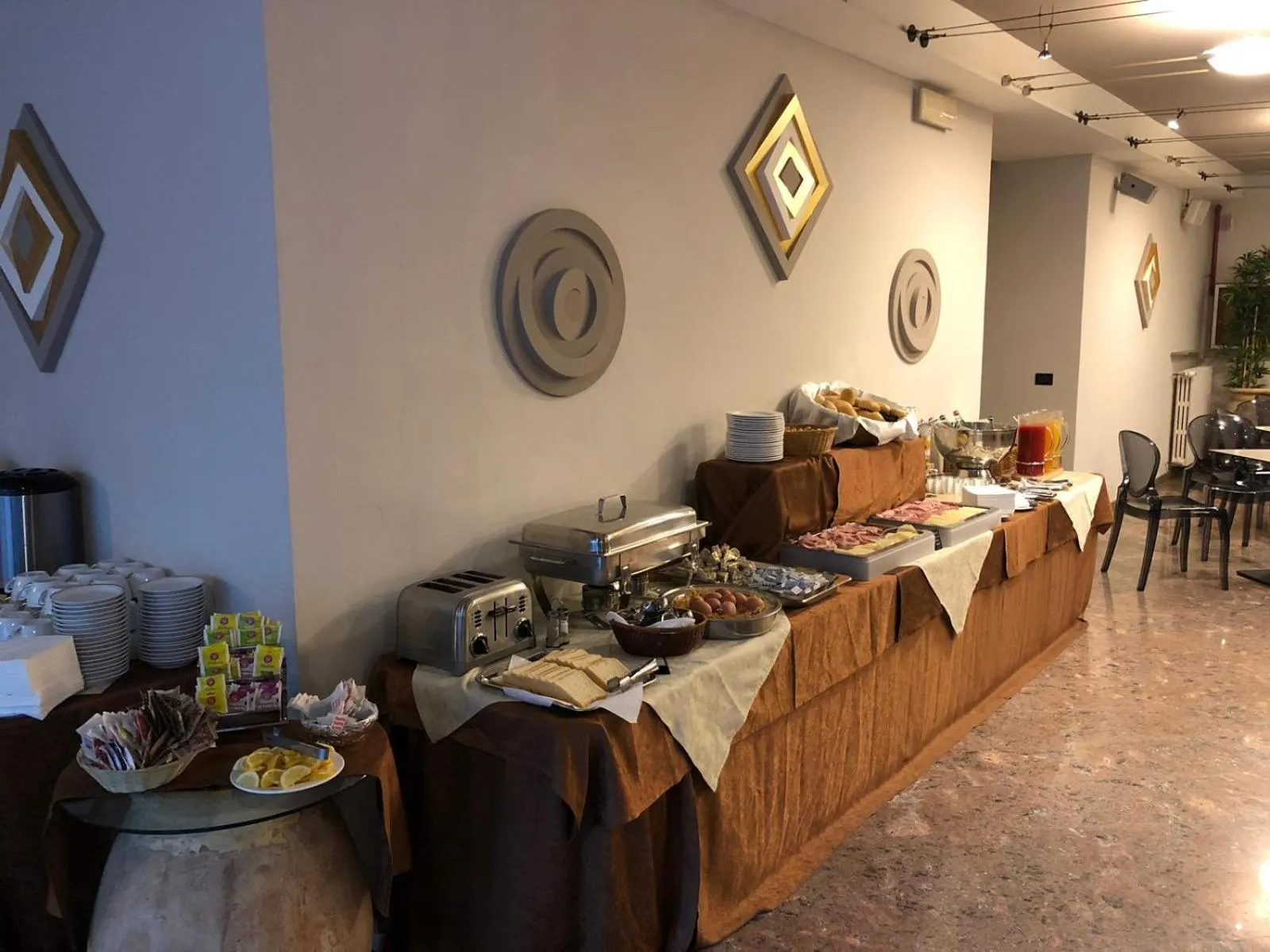 Breakfast in Hotel Garden