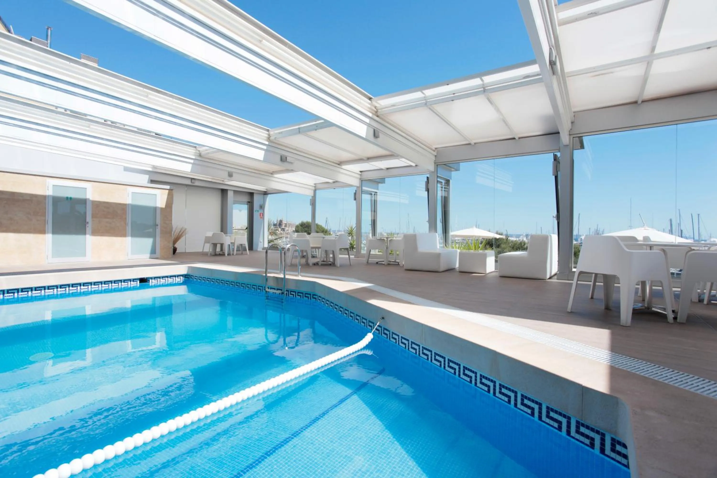 Restaurant/places to eat in Hotel Costa Azul