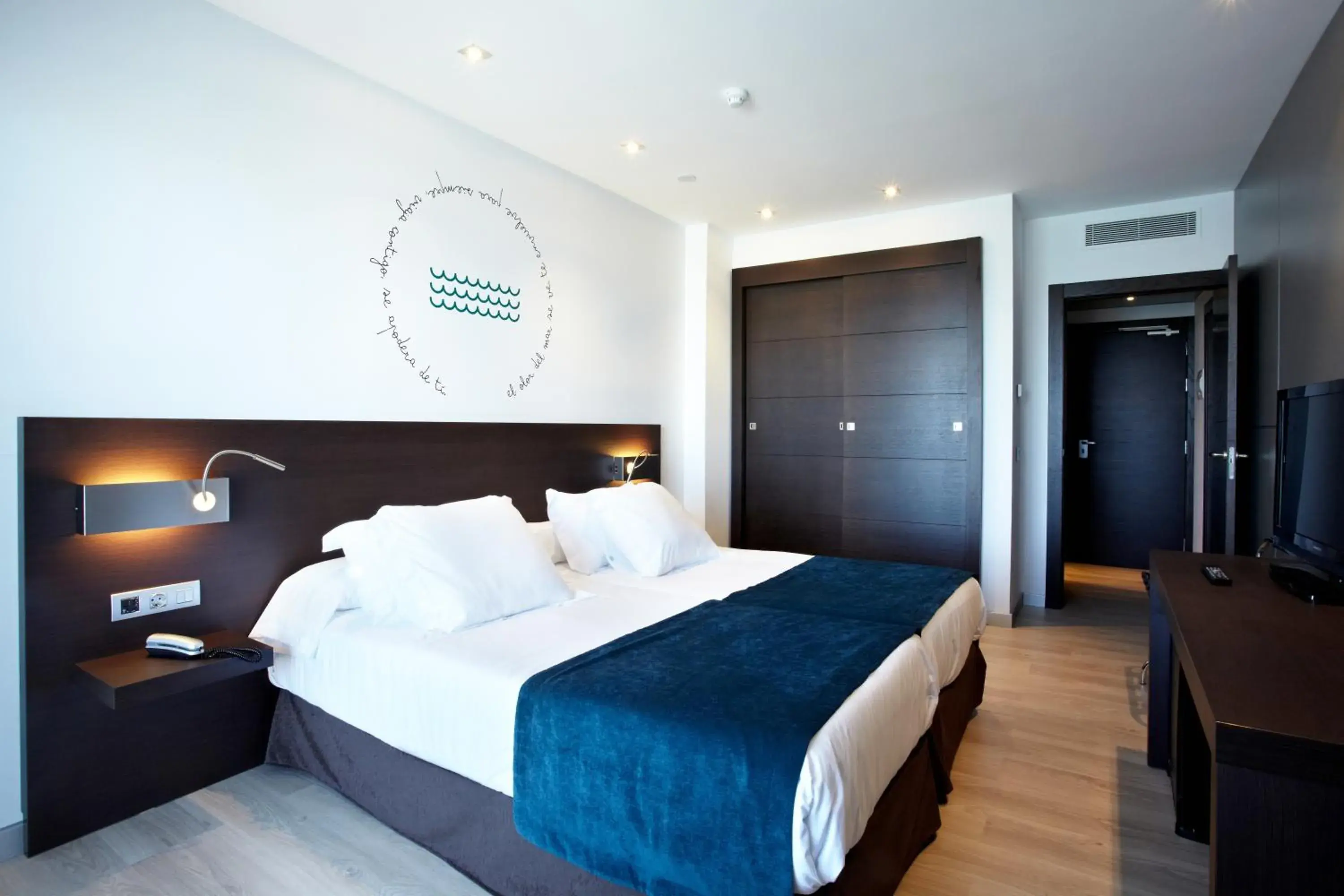 Photo of the whole room, Bed in Hotel Costa Azul Photo of the whole room, Bed in Hotel Costa Azul