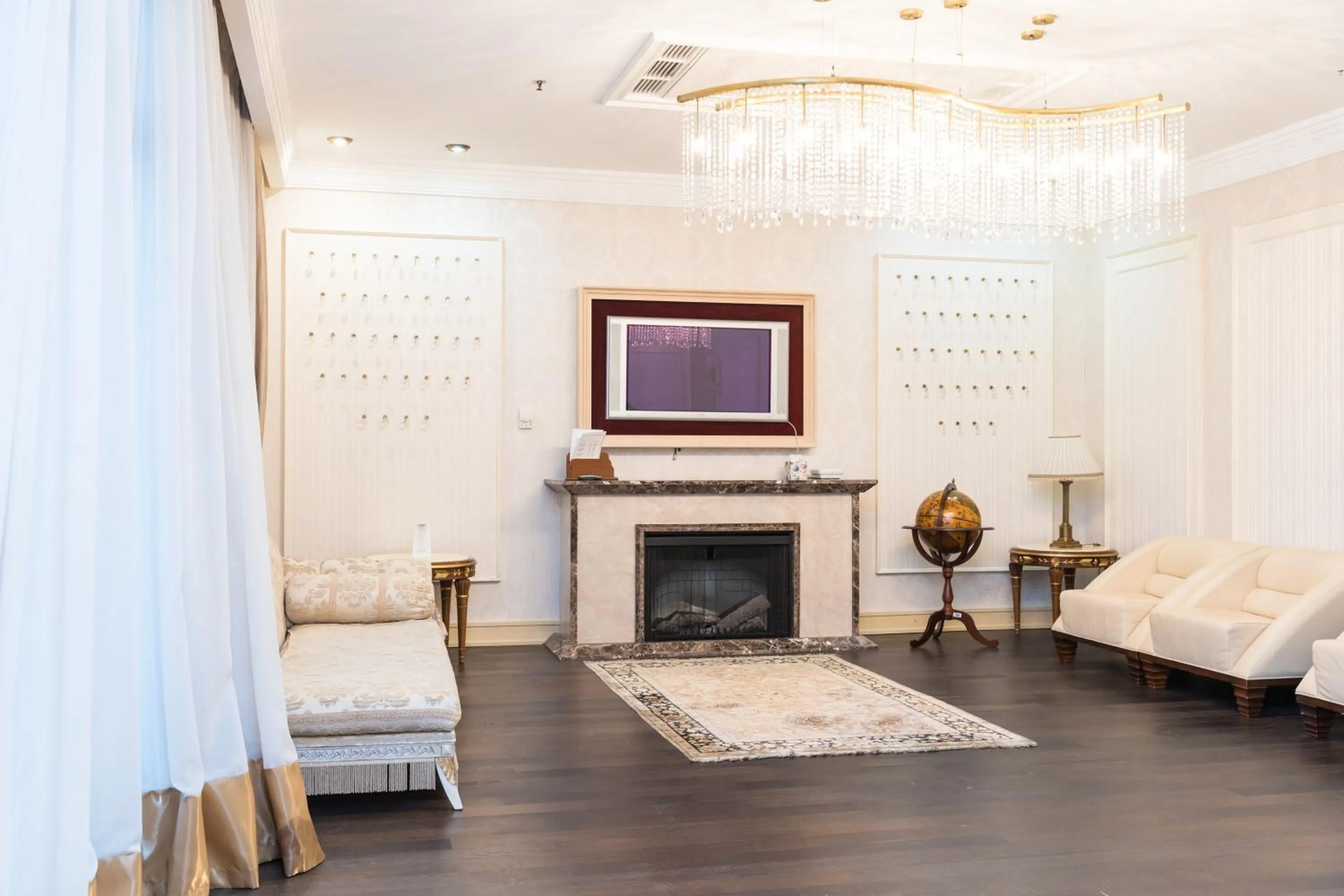 Living room in Excelsior Hotel & Spa Baku