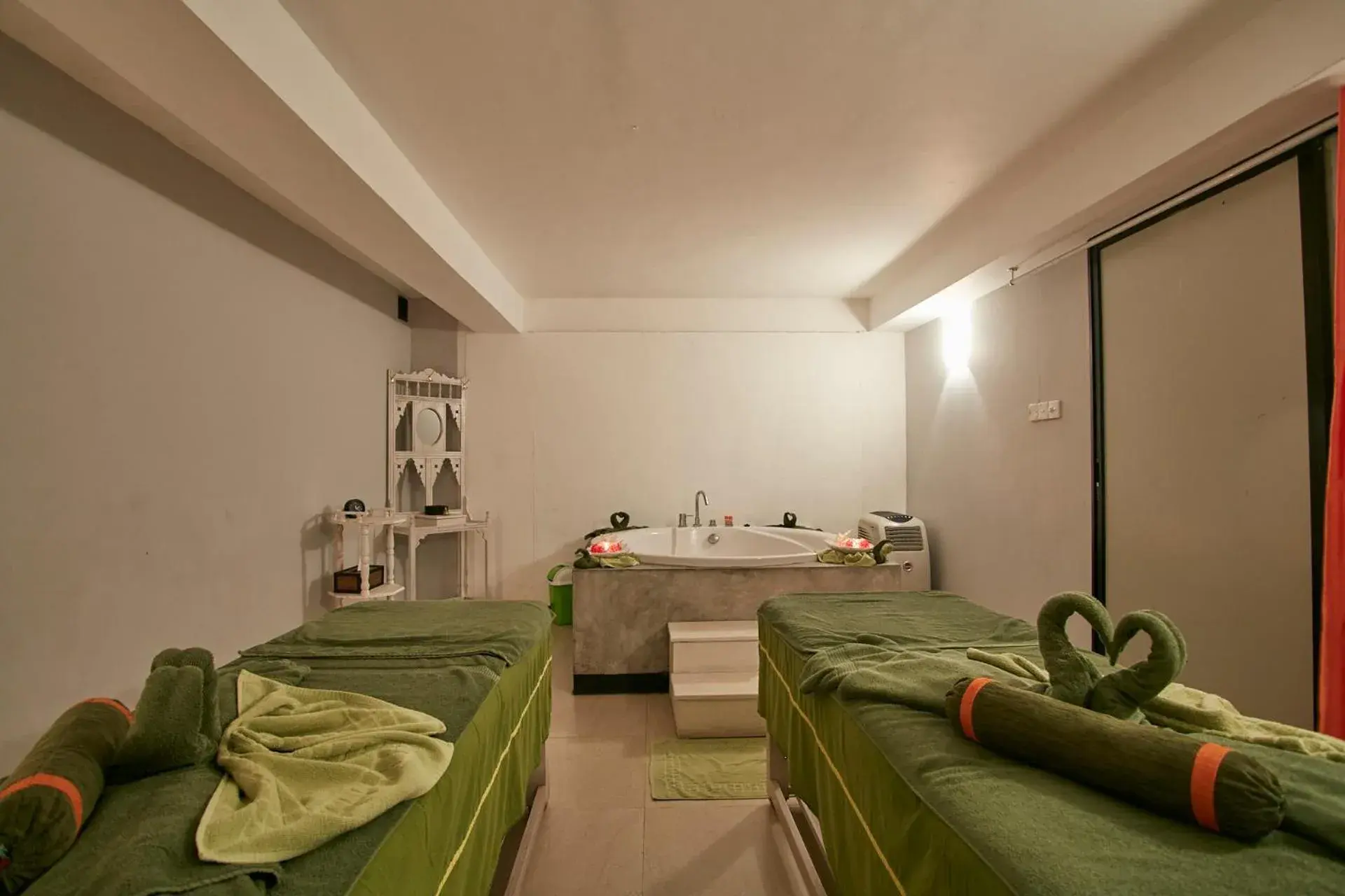 Spa and wellness centre/facilities, Bed in Citrus Hikkaduwa Spa and wellness centre/facilities, Bed in Citrus Hikkaduwa