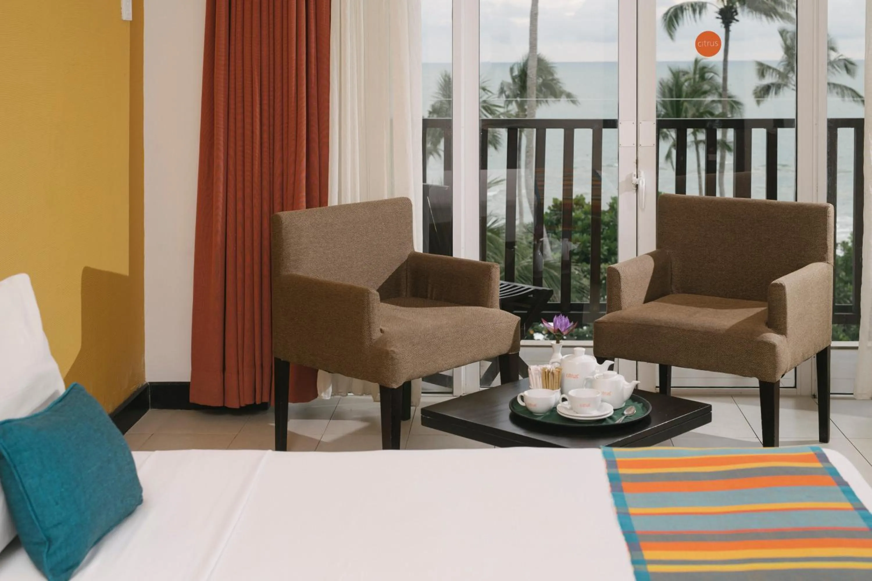 Sea view, Bed in Citrus Hikkaduwa