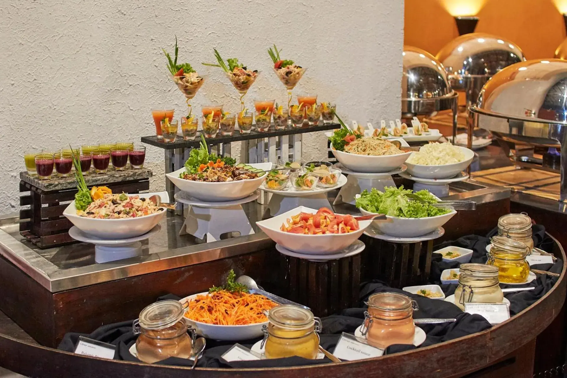 Food and drinks in Citrus Hikkaduwa Food and drinks in Citrus Hikkaduwa