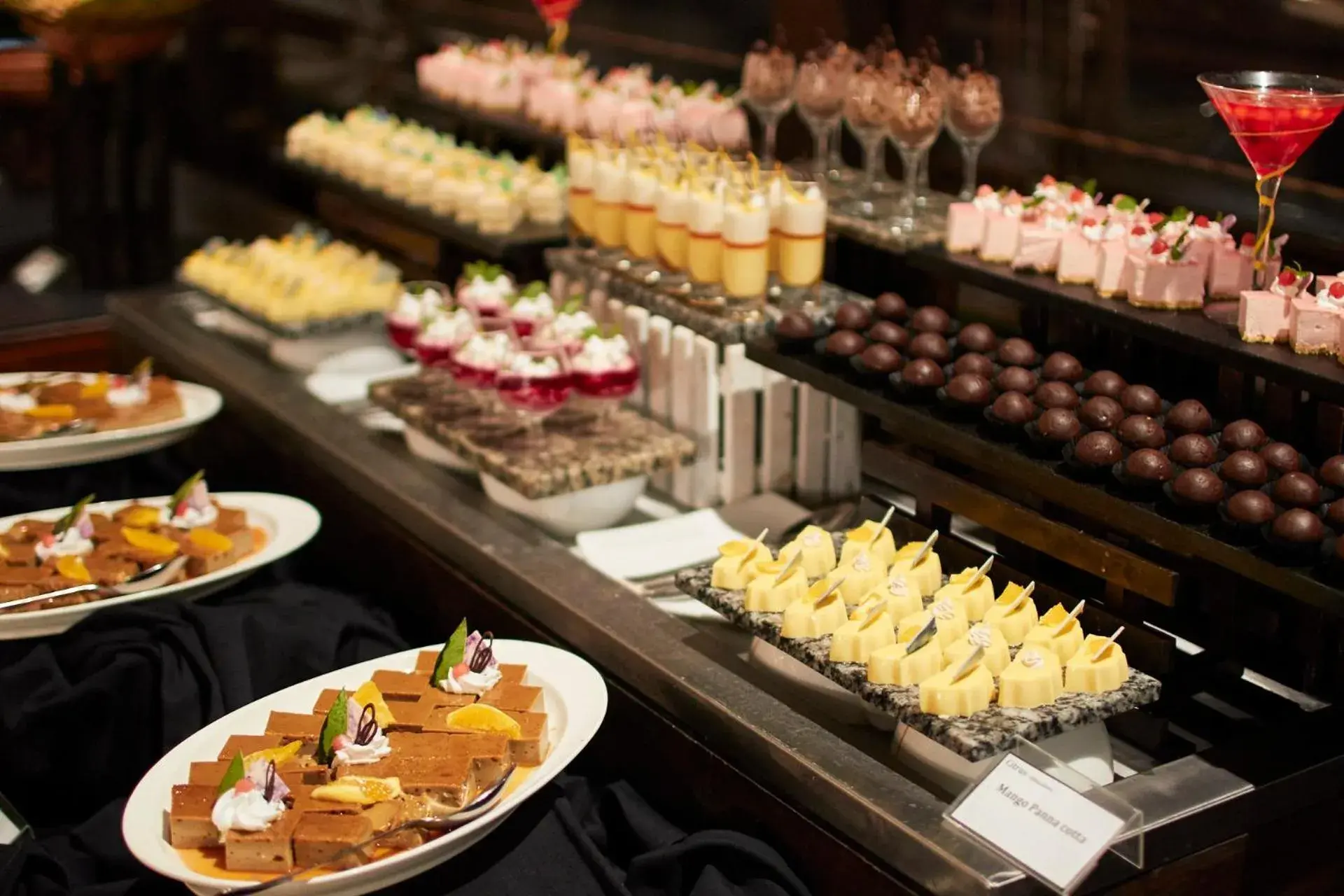 Food and drinks in Citrus Hikkaduwa Food and drinks in Citrus Hikkaduwa