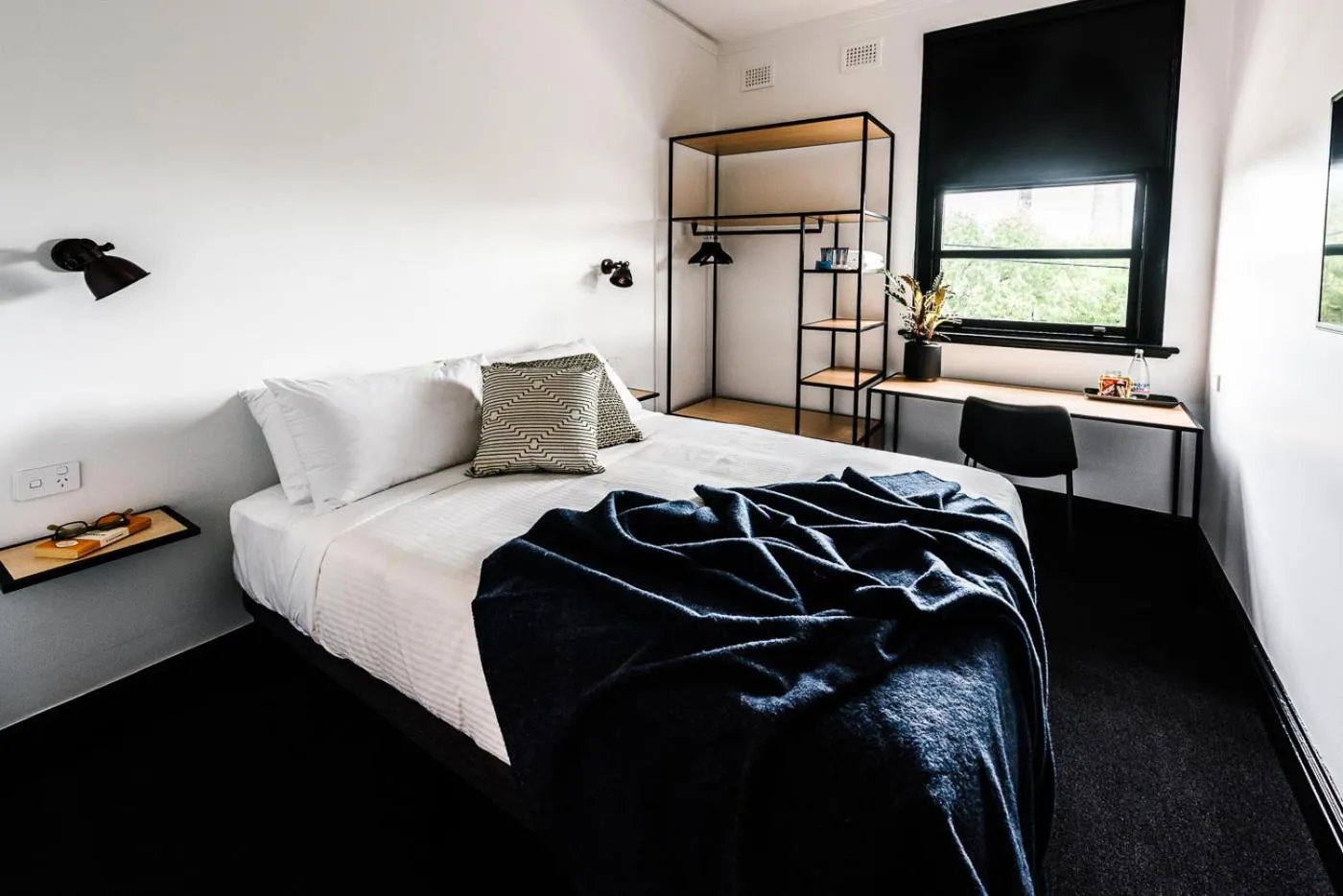 Photo of the whole room in Sydney Park Hotel