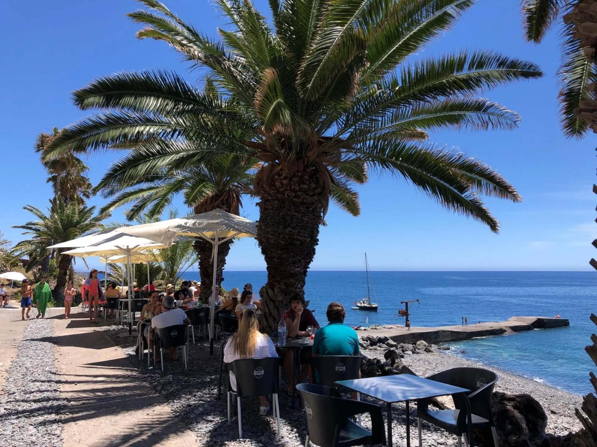 Restaurant/places to eat in Faja dos Padres