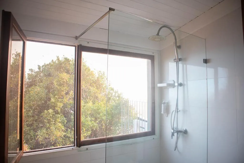 Shower in Faja dos Padres