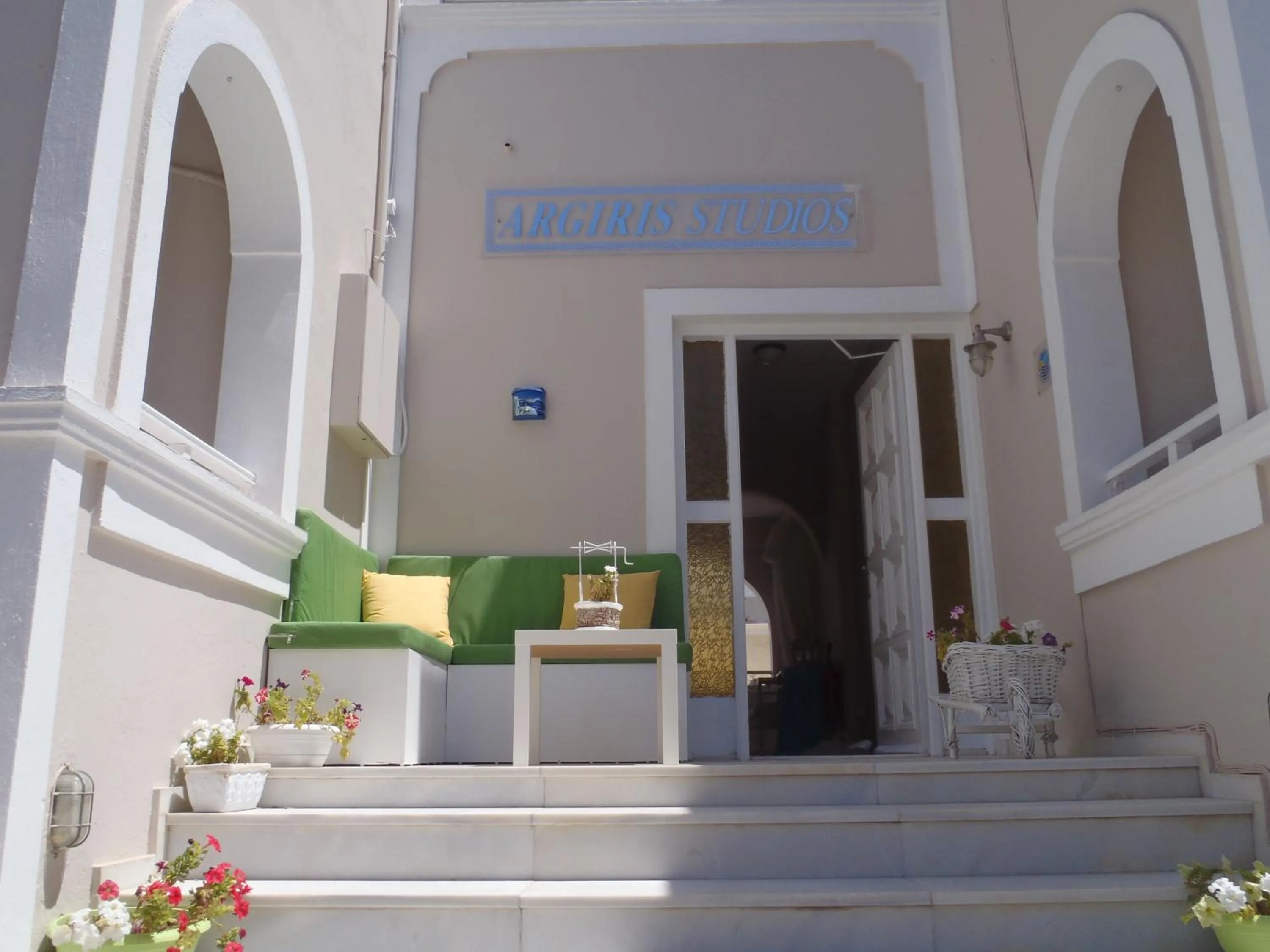 Facade/entrance in Argiris Studios