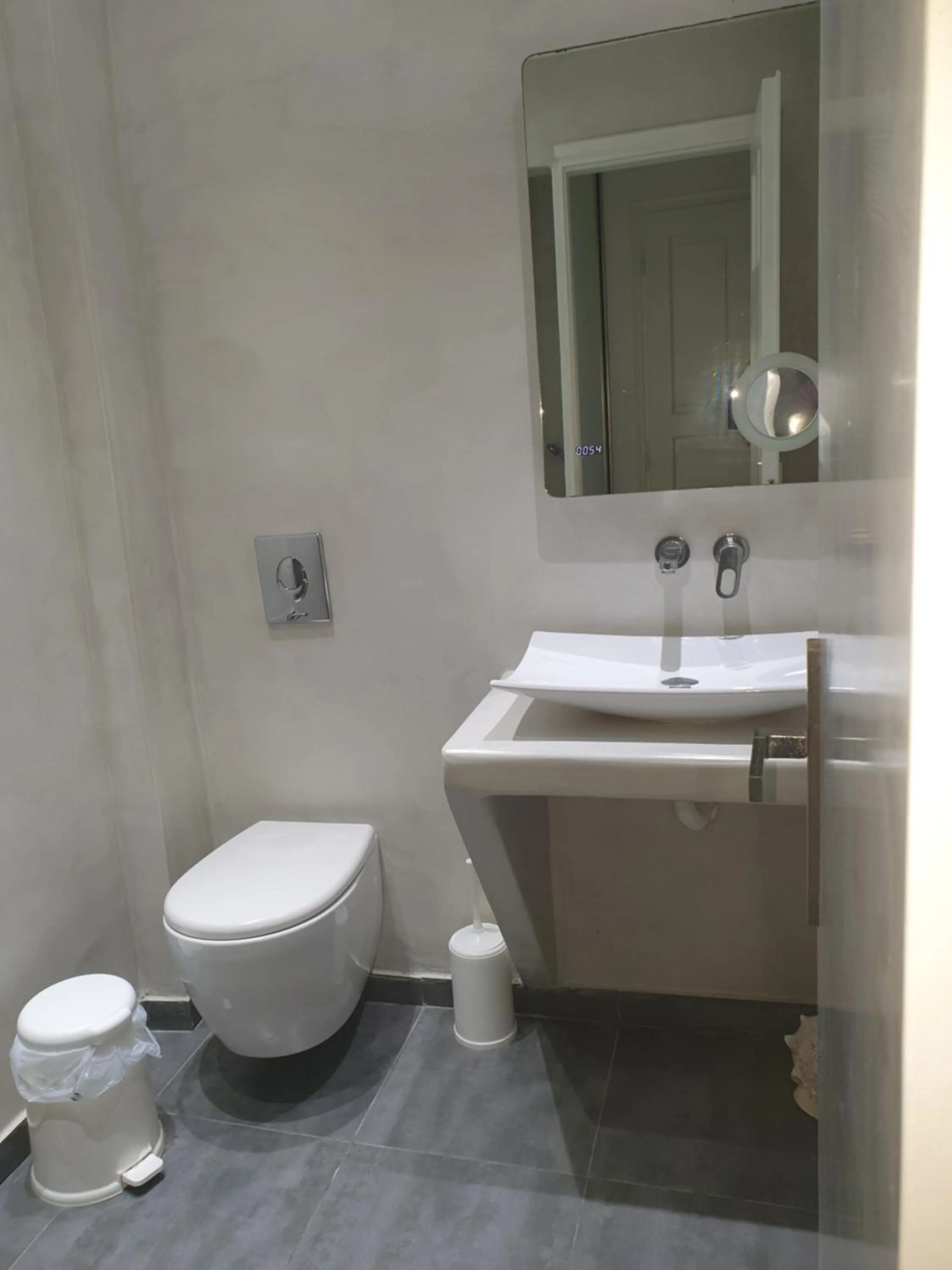 Bathroom in Argiris Studios