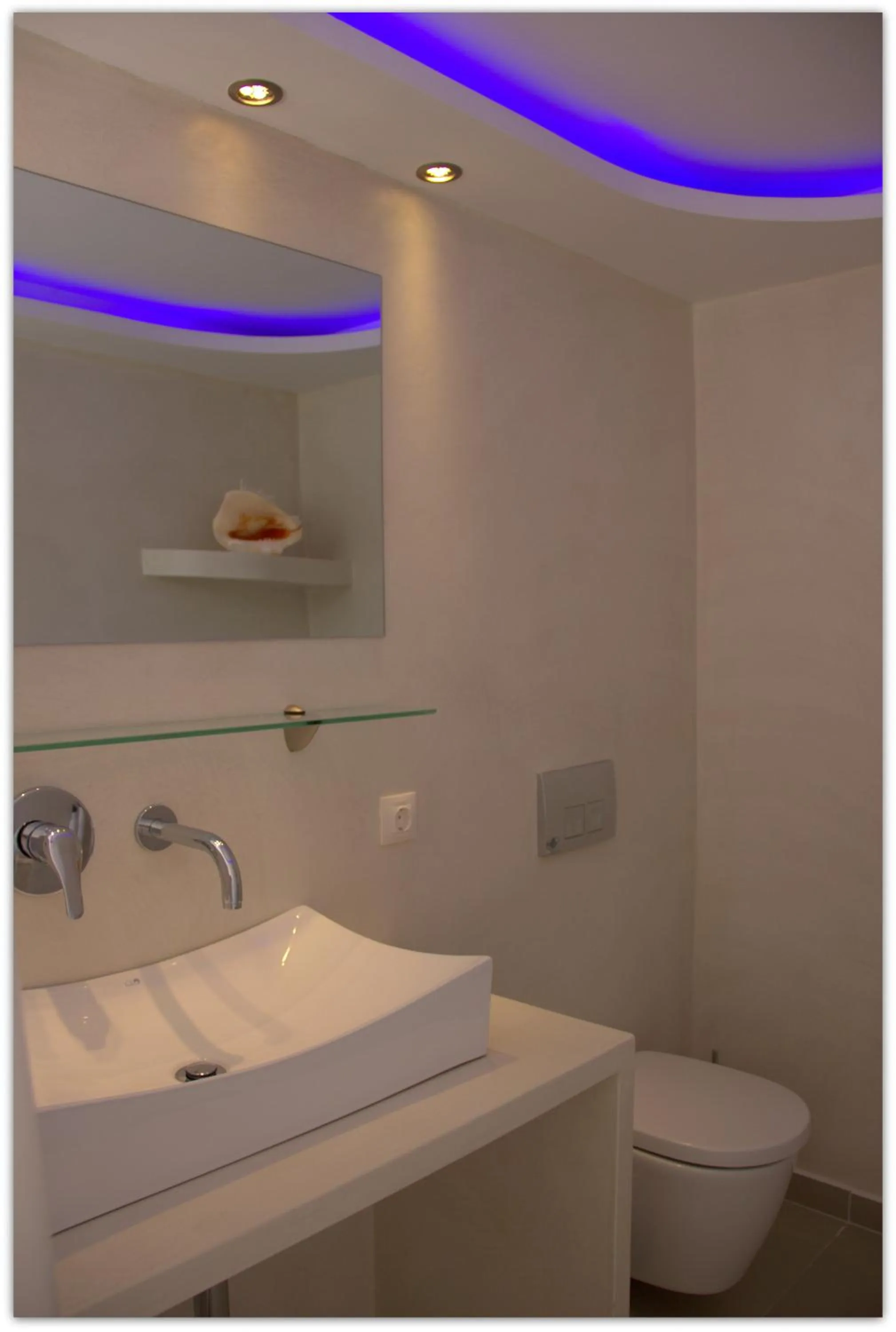 Bathroom in Argiris Studios