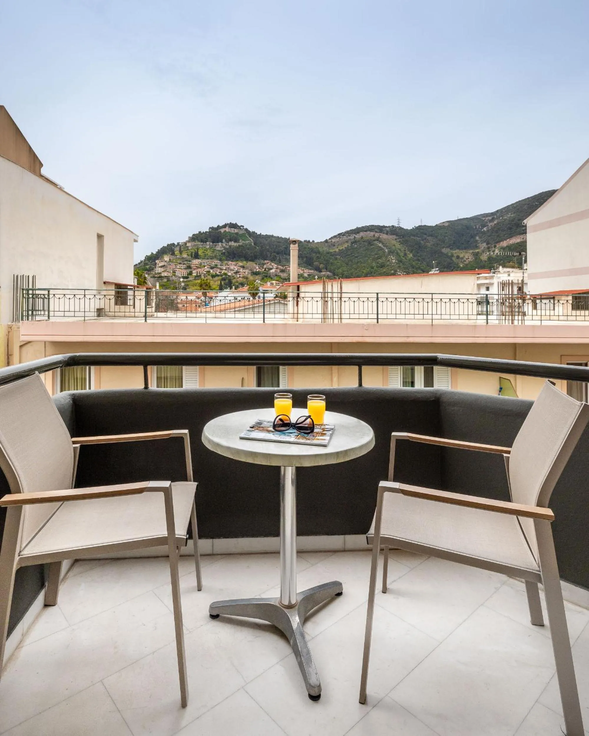 Day in Hotel Nafpaktos