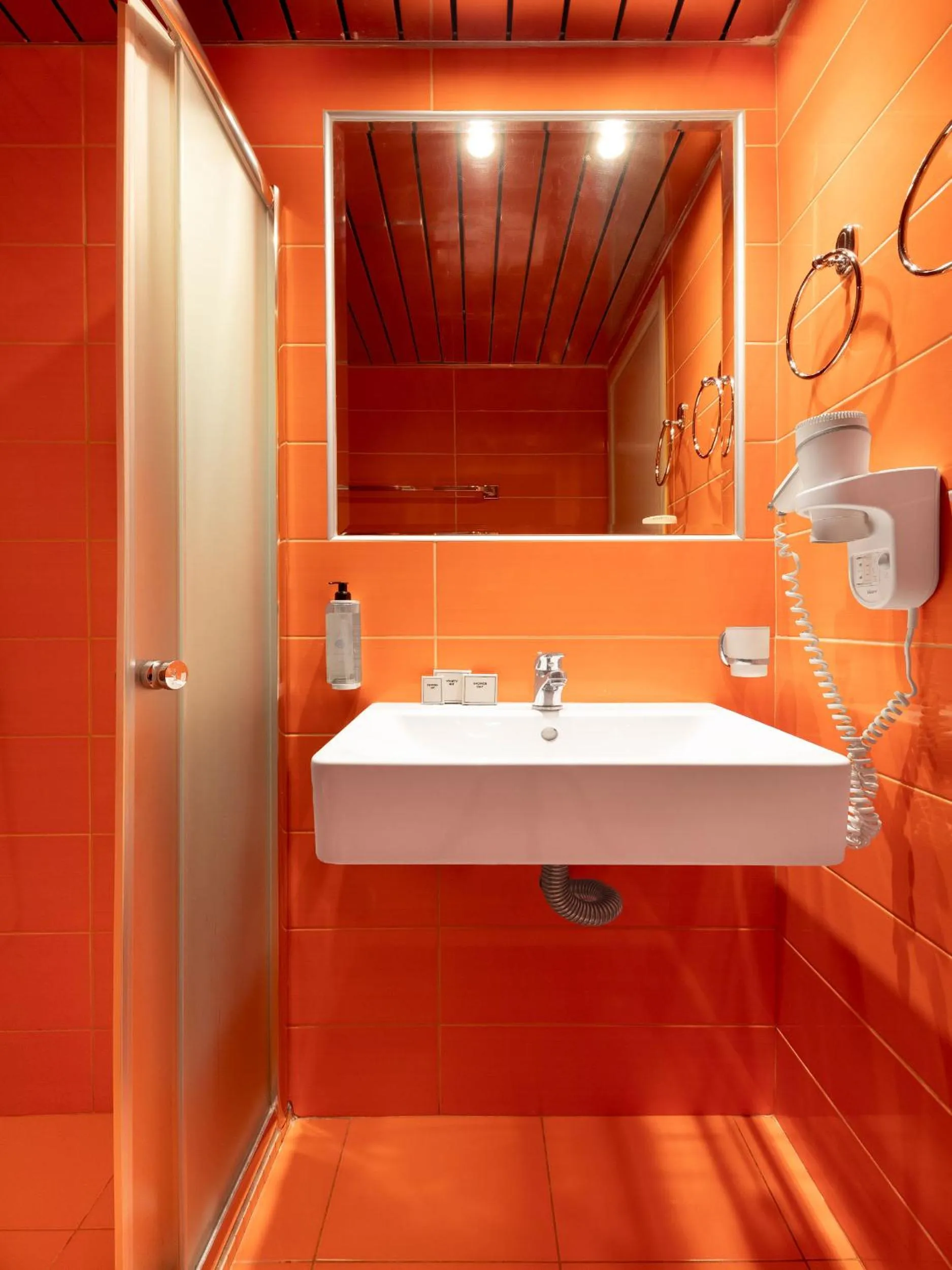 Shower in Hotel Nafpaktos