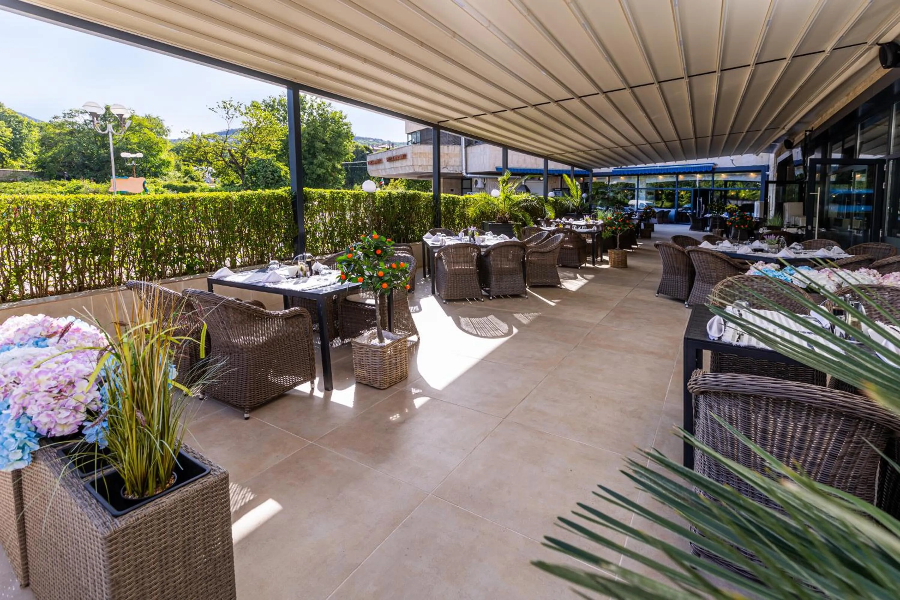 Restaurant/places to eat in Grand Hotel Shumen