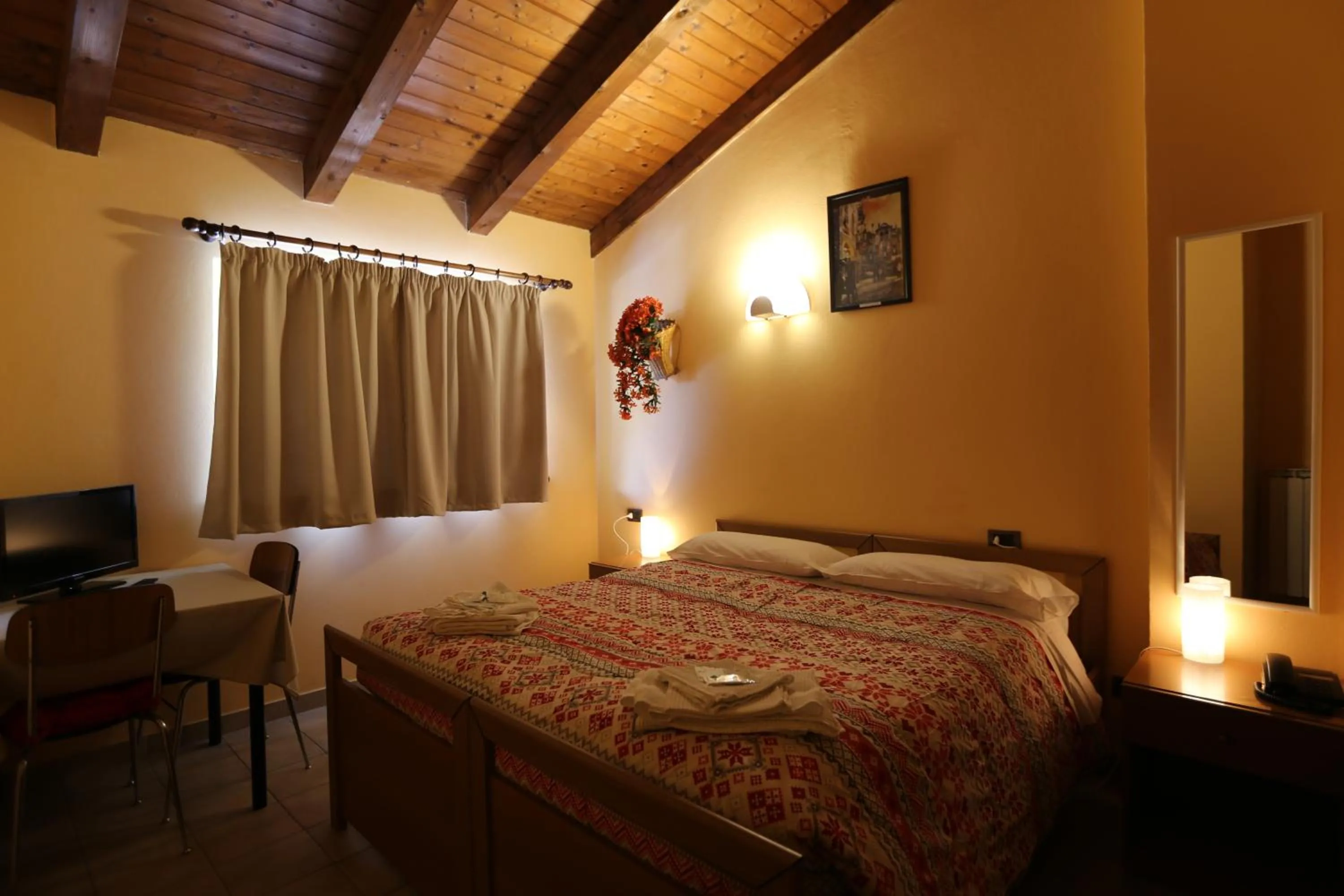 Bedroom, Bed in Da Cecilia