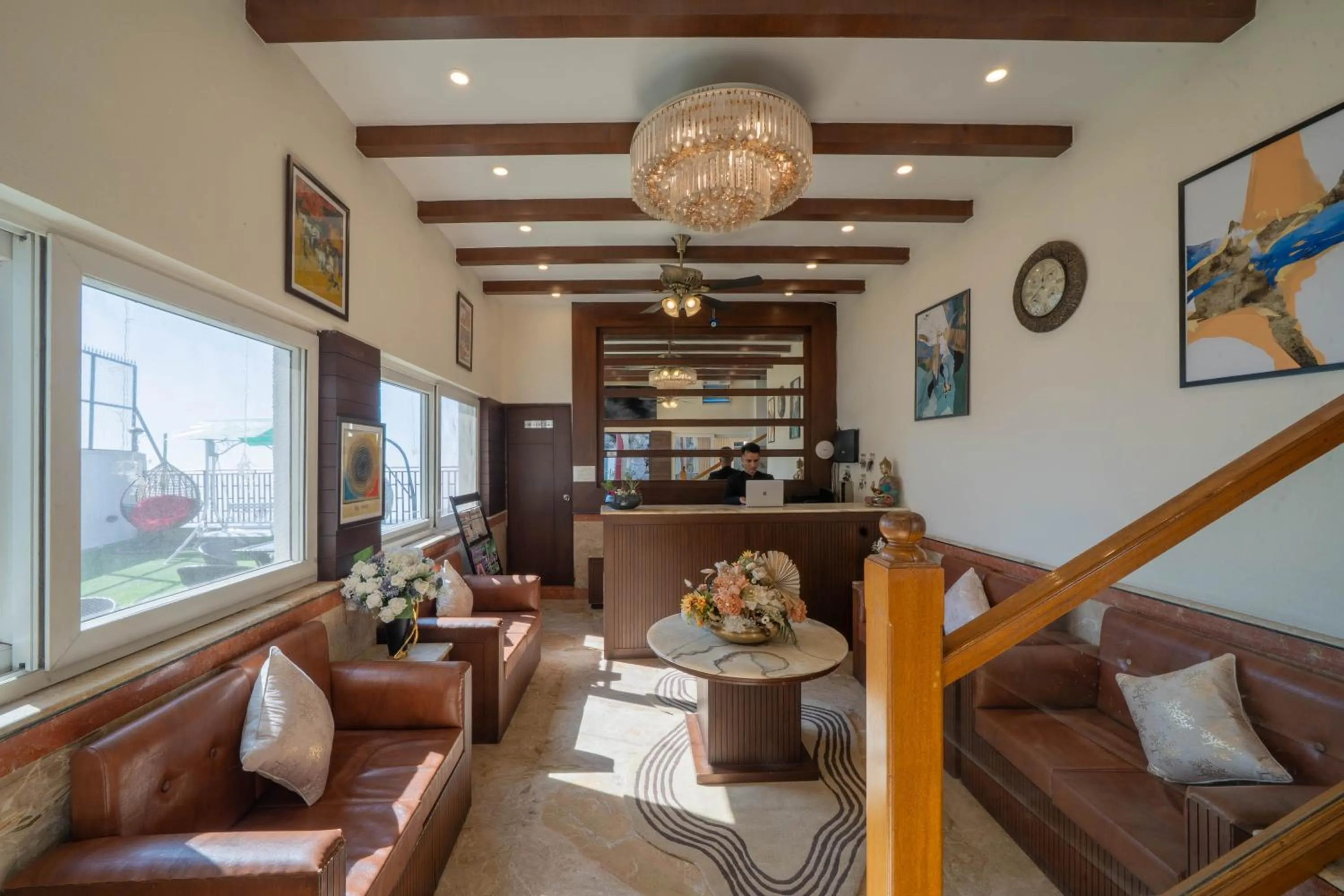 Lobby or reception in Perfectstayz Premium The Pride at mall road