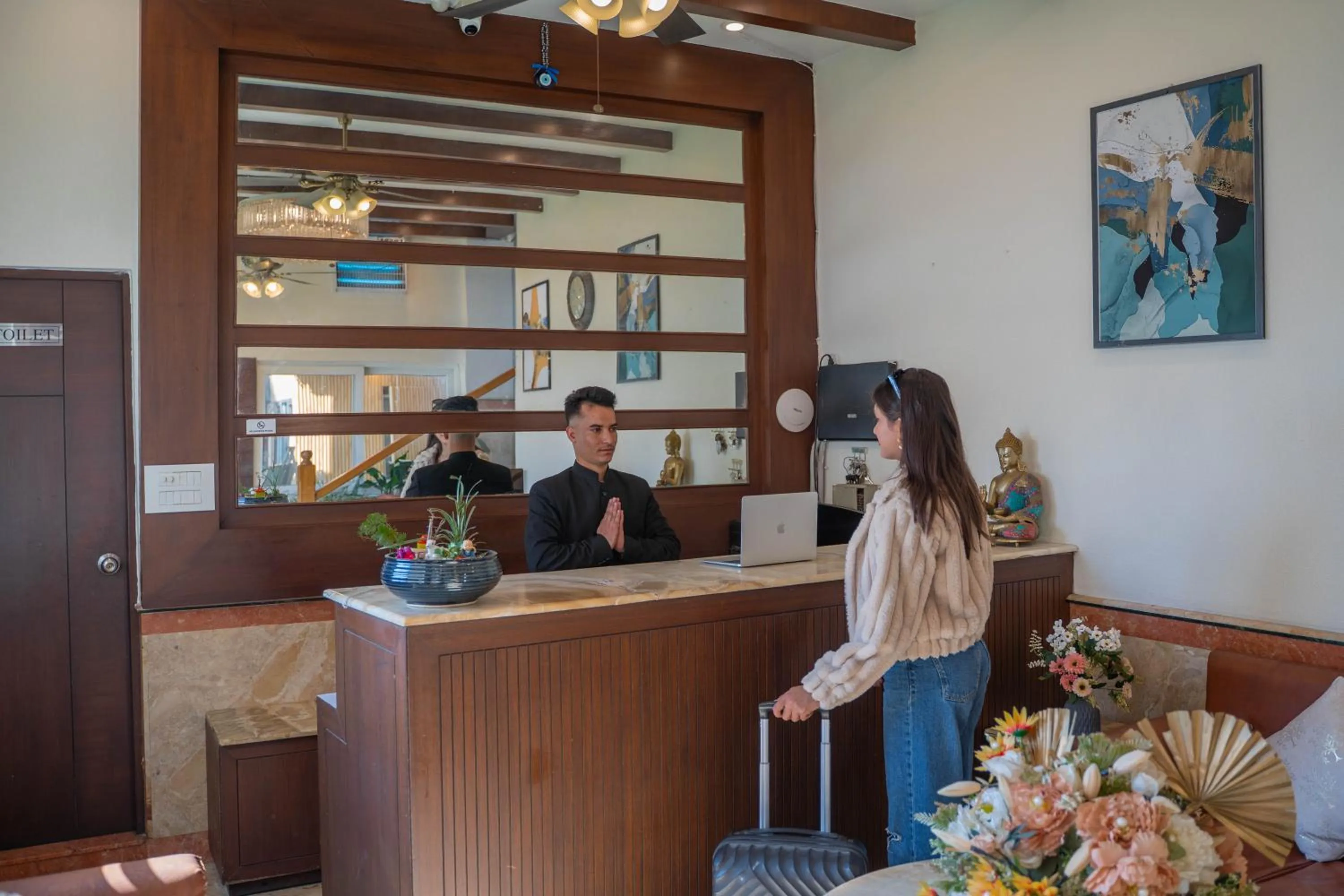 Lobby or reception in Perfectstayz Premium The Pride at mall road