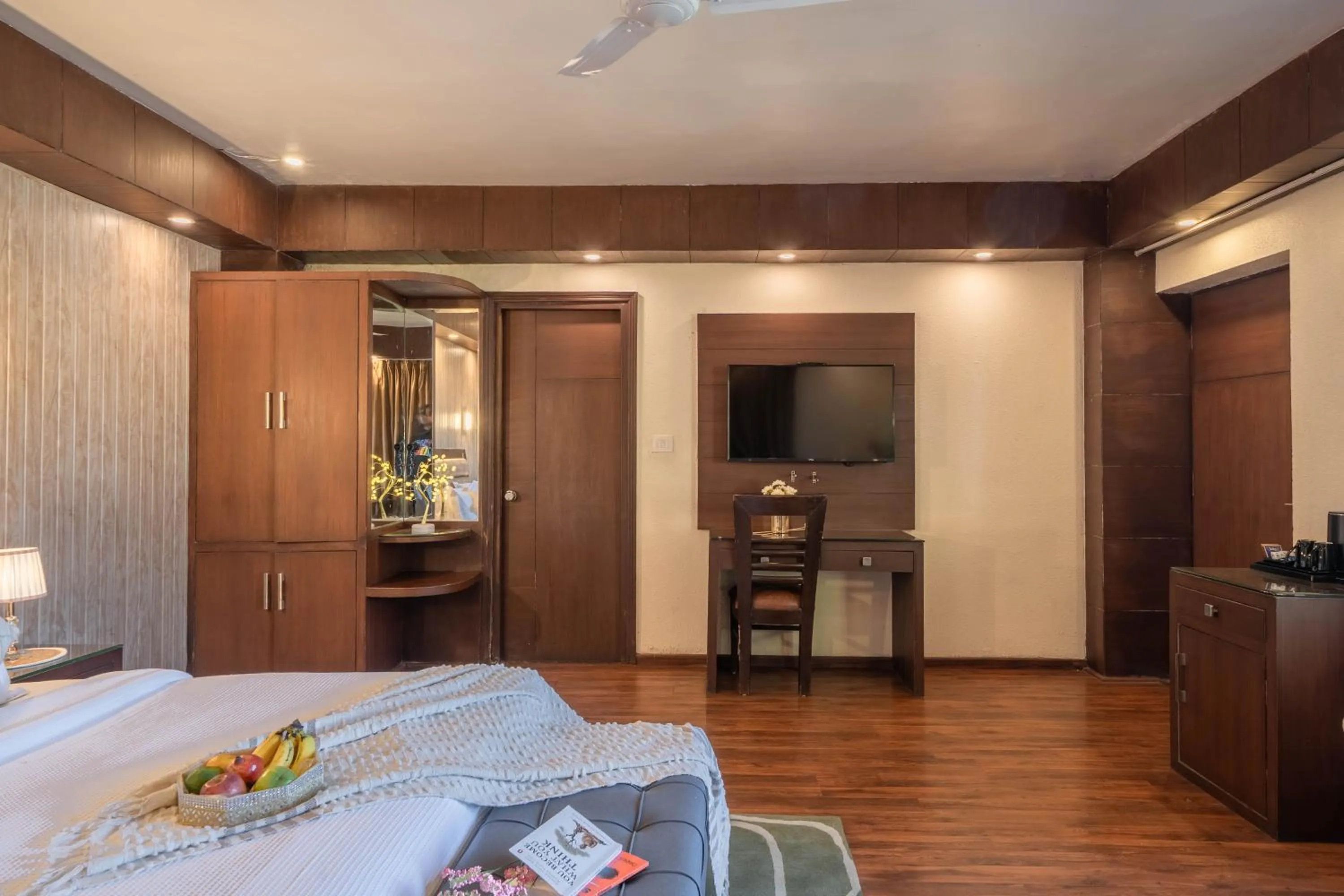 Bed in Perfectstayz Premium The Pride at mall road