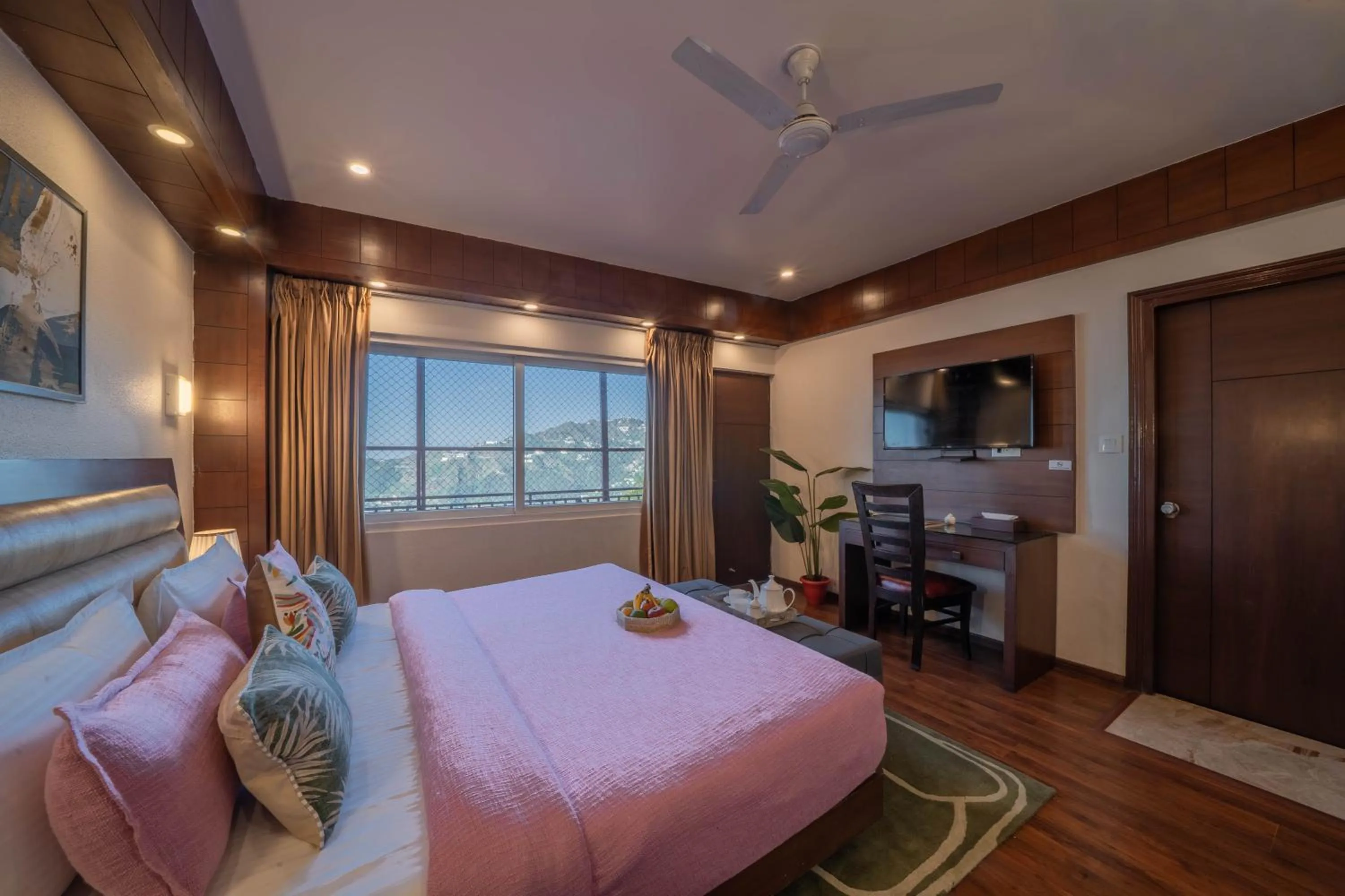 Bed in Perfectstayz Premium The Pride at mall road