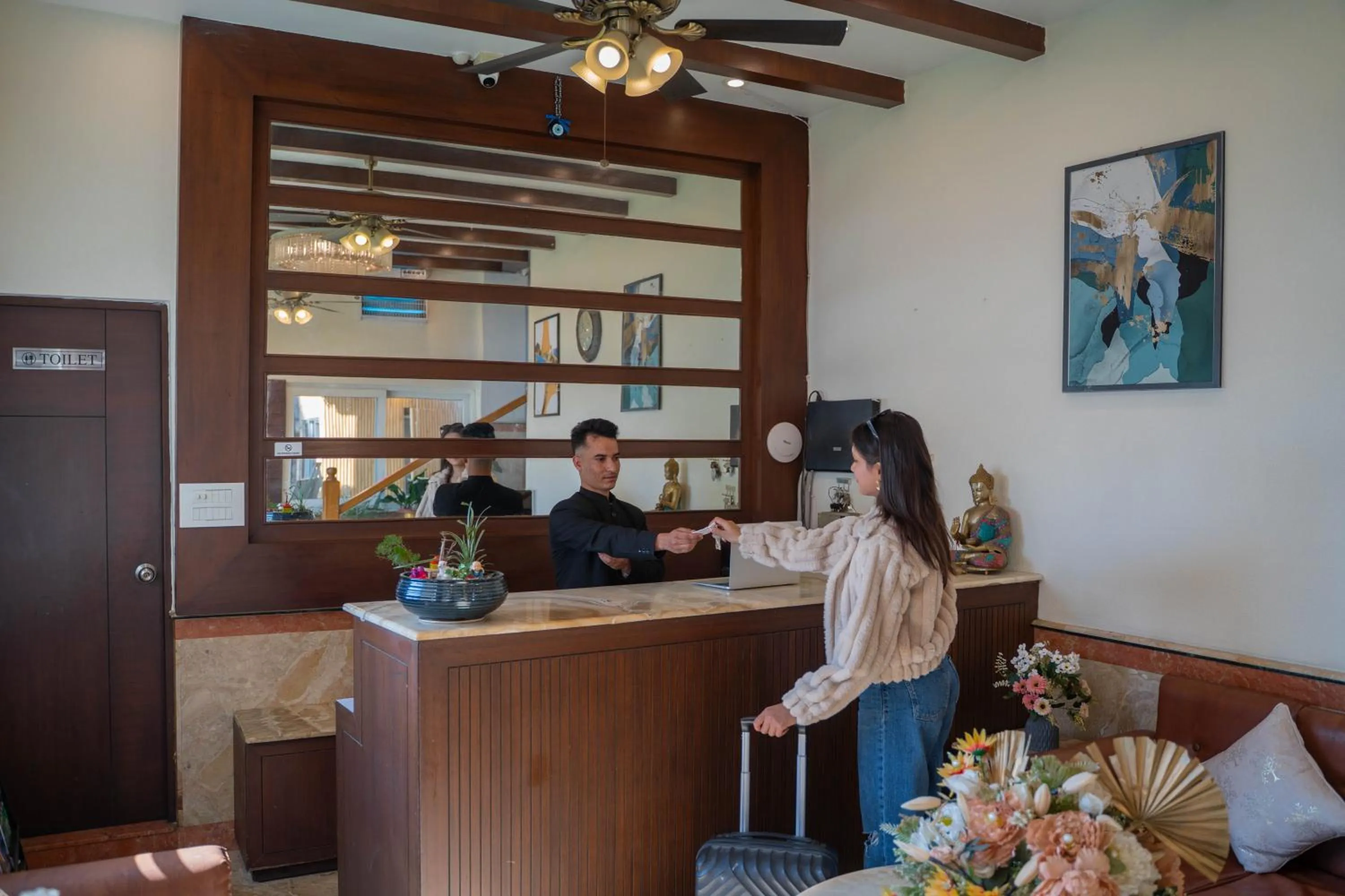 Lobby or reception in Perfectstayz Premium The Pride at mall road