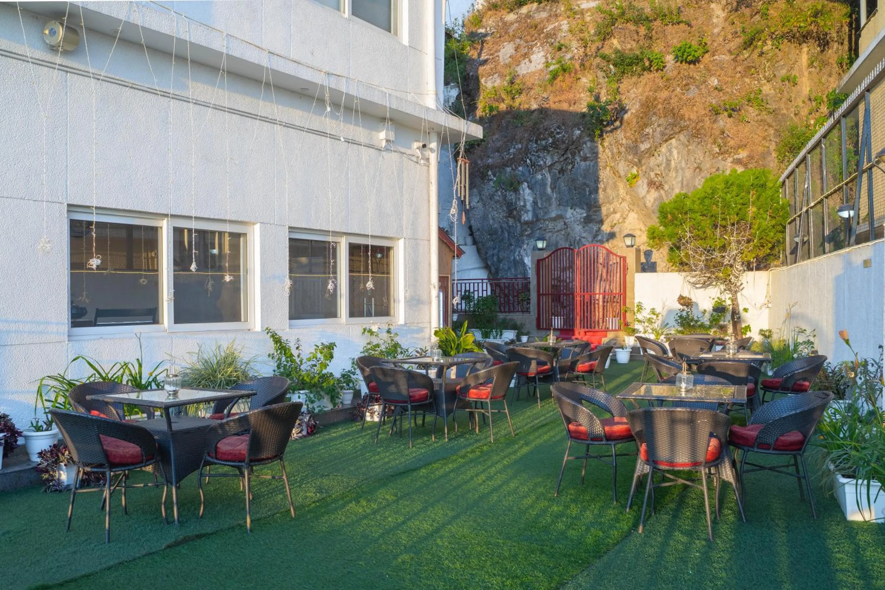 Garden in Perfectstayz Premium The Pride at mall road