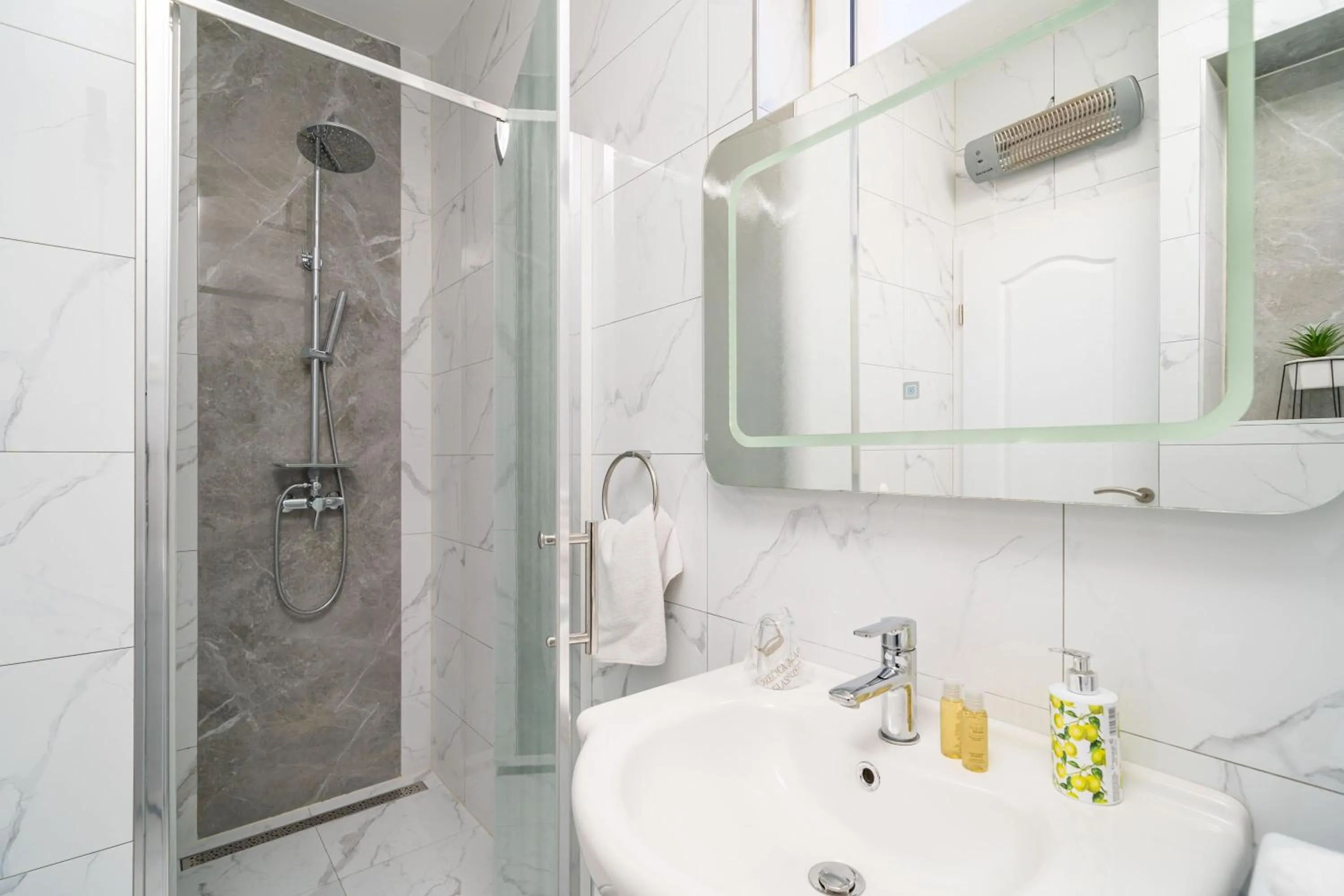 Bathroom in Apartments Senjo