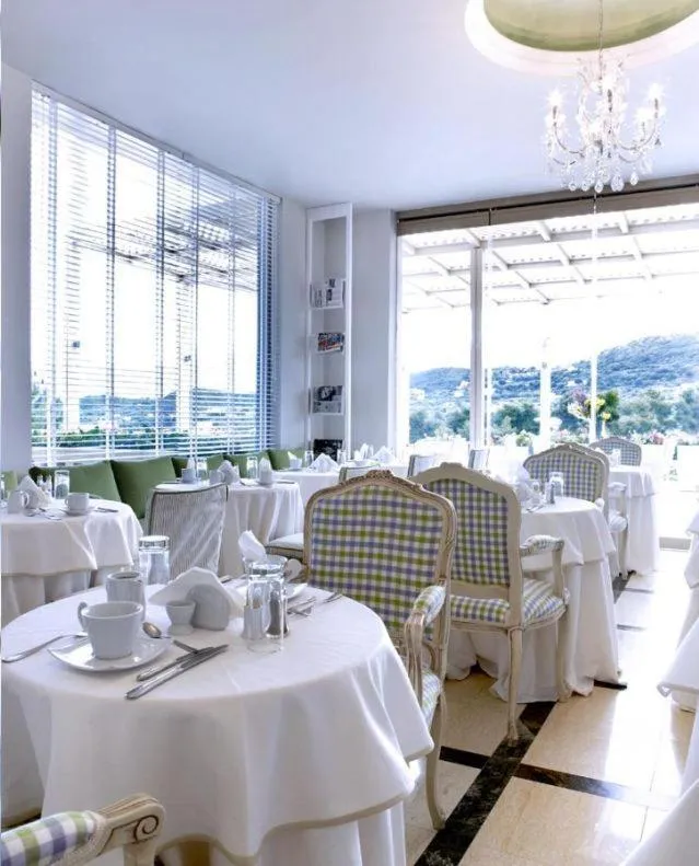 Restaurant/places to eat in Thalassa Boutique Hotel - Adults Only