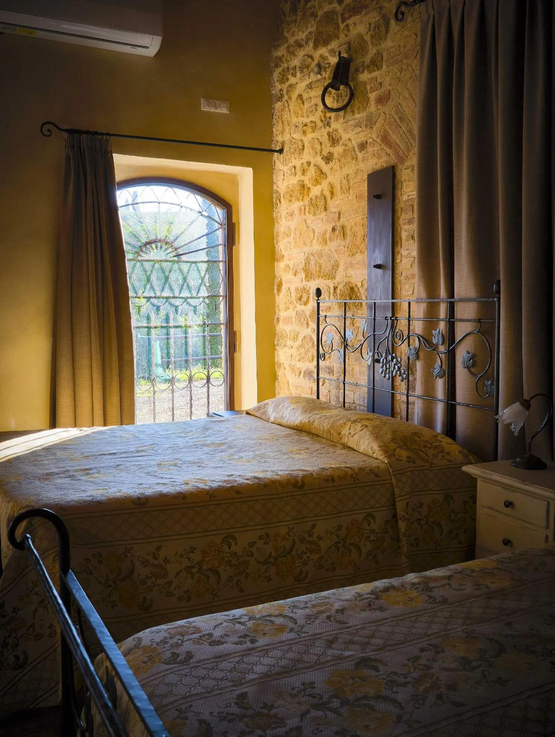 Bed in Rocca degli Olivi