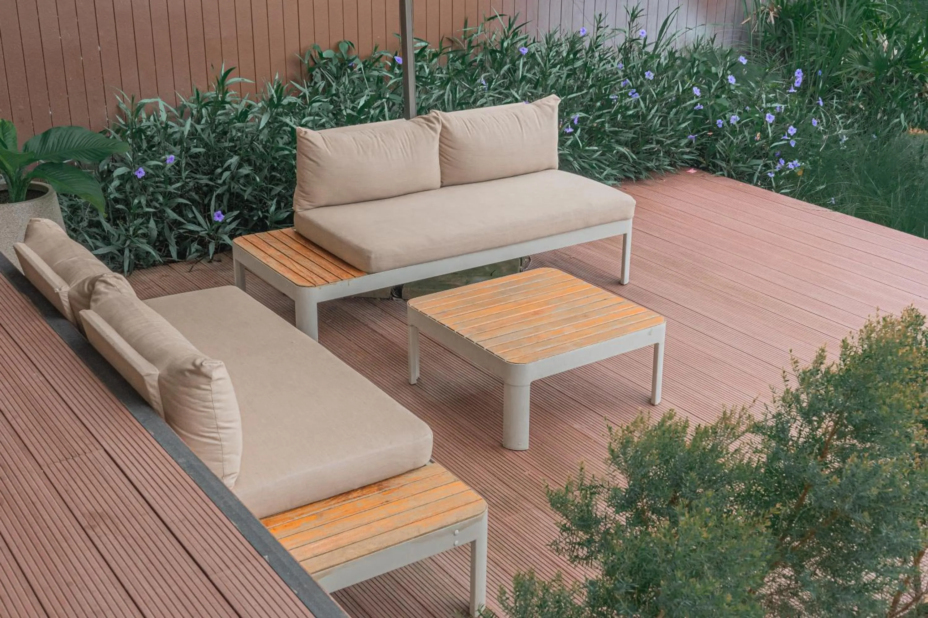 Patio in Te Mata Glamping