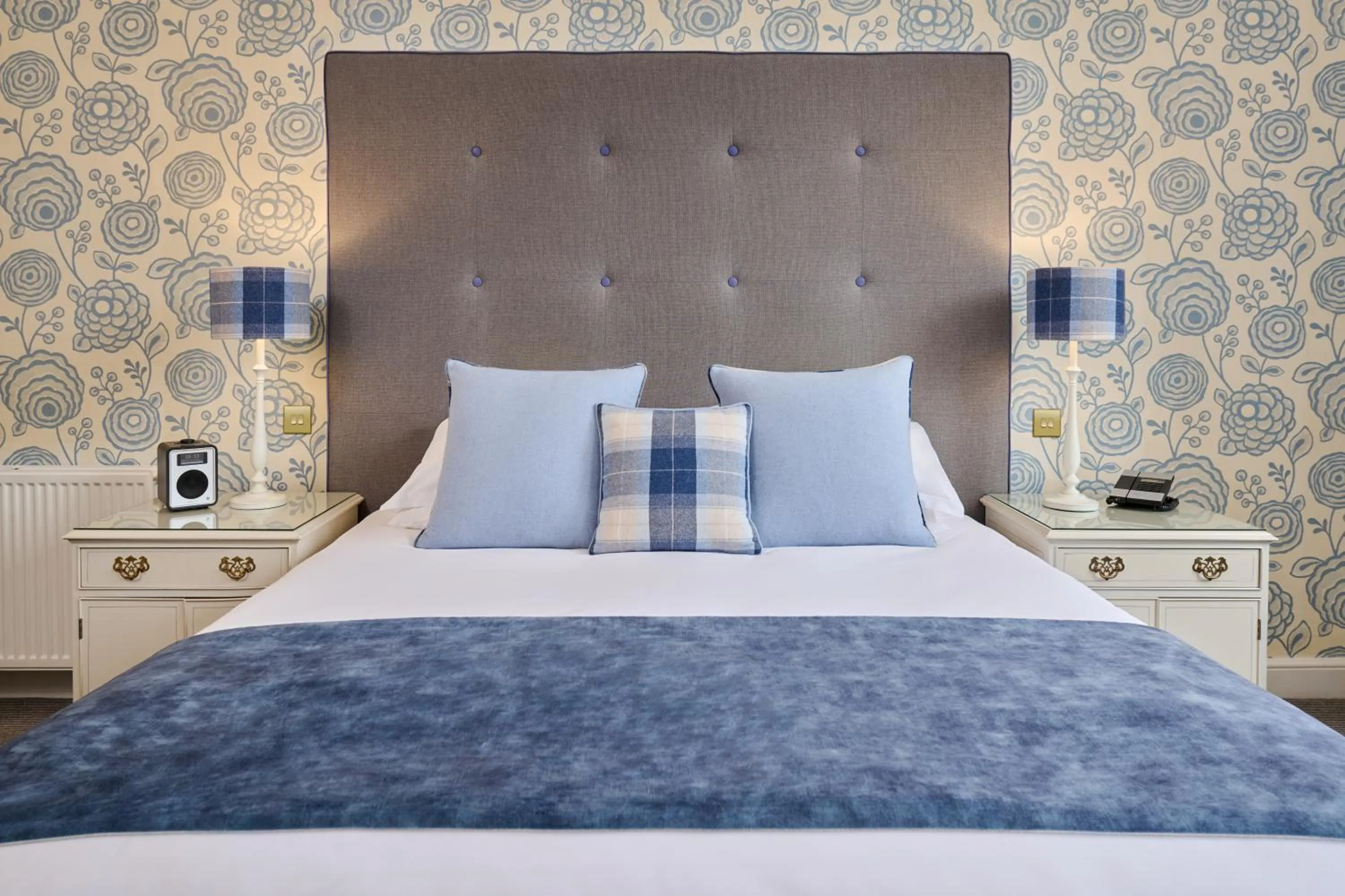 Bedroom, Bed in The Roseate Villa Bath