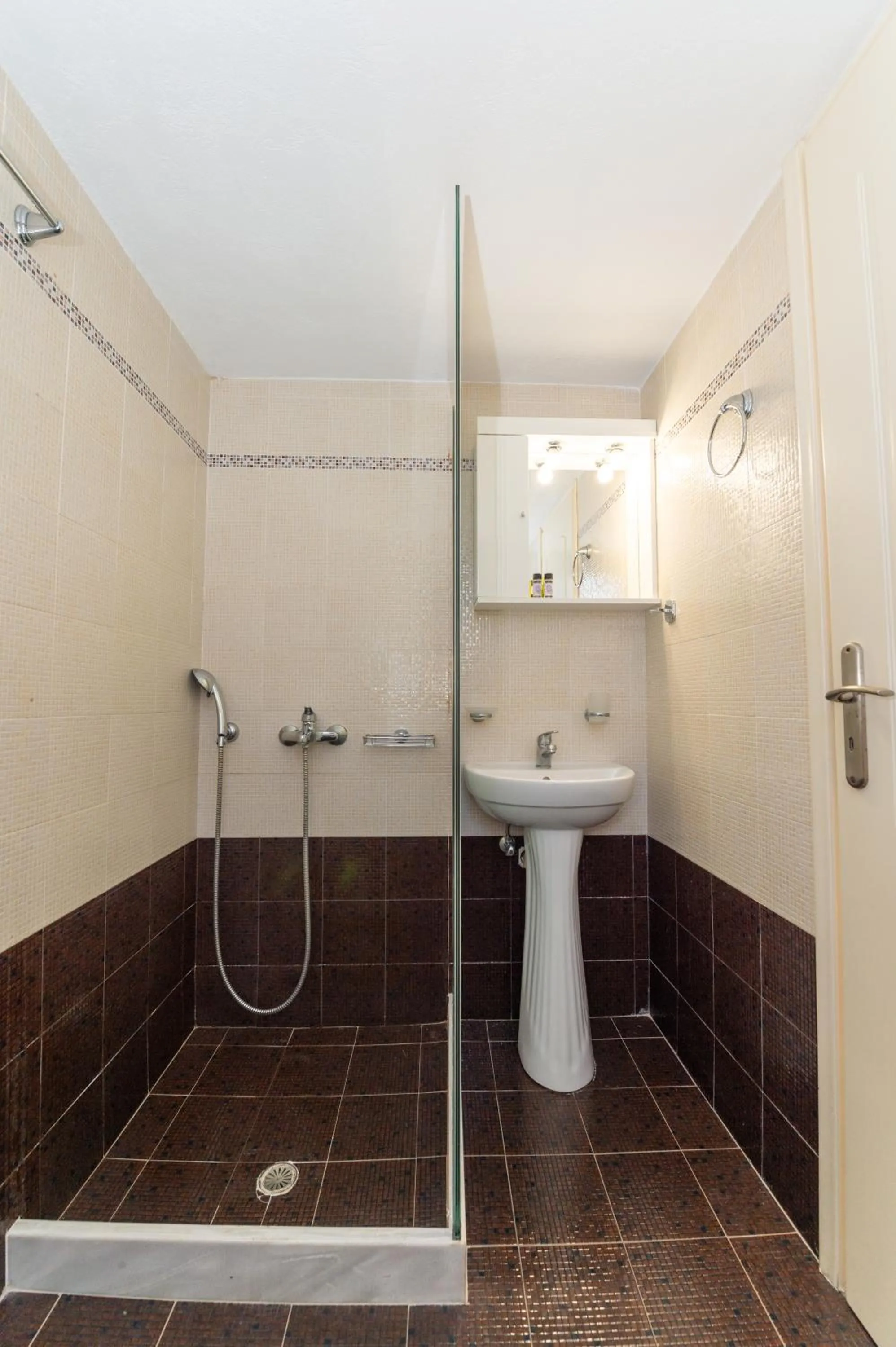 Shower in Sigal Villa