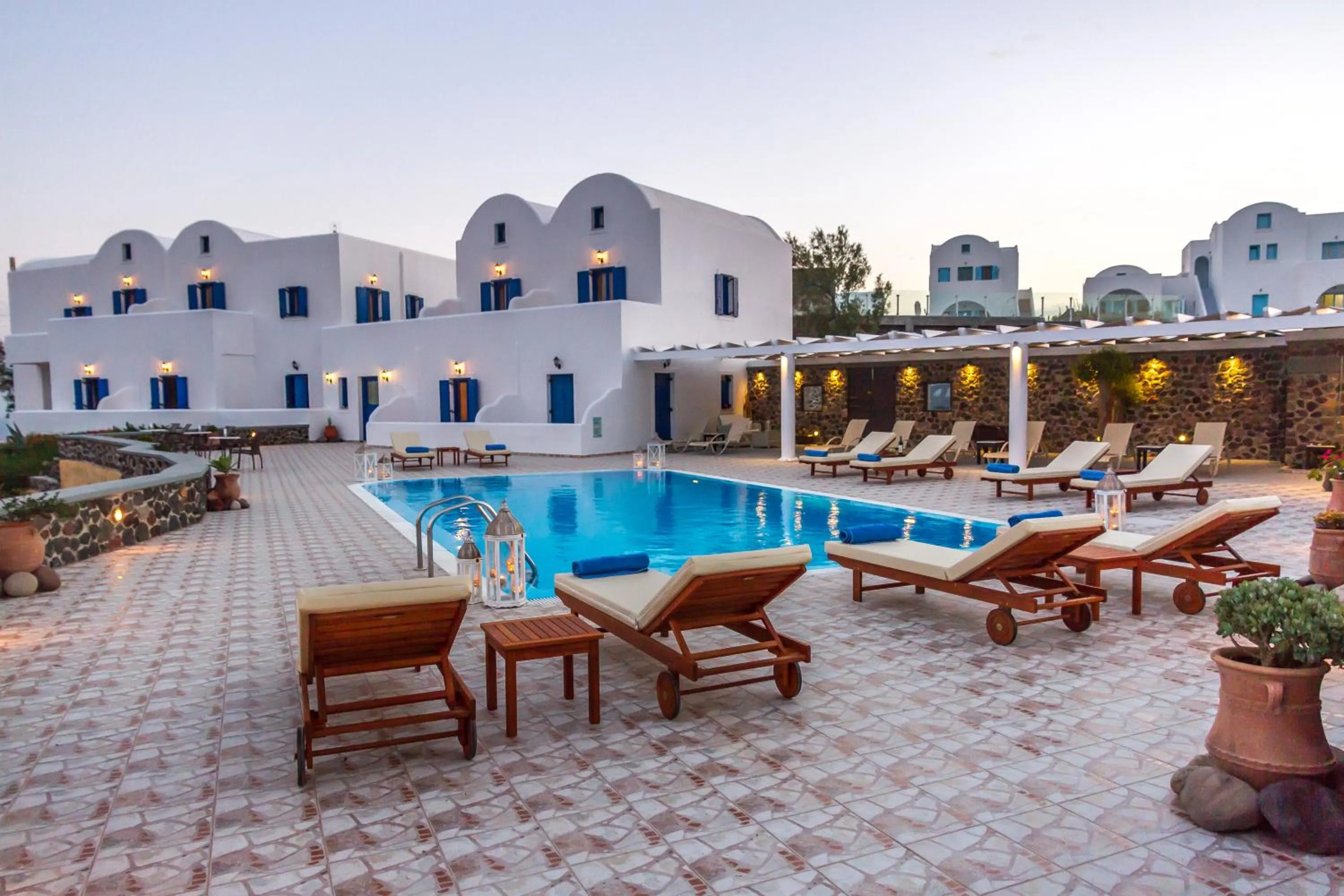 Facade/entrance in Sigal Villa