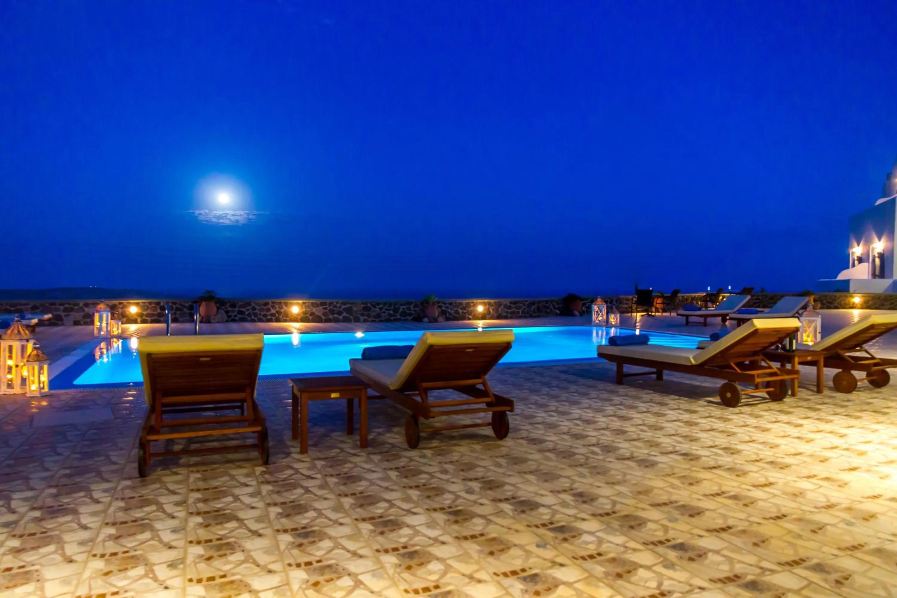 Night in Sigal Villa