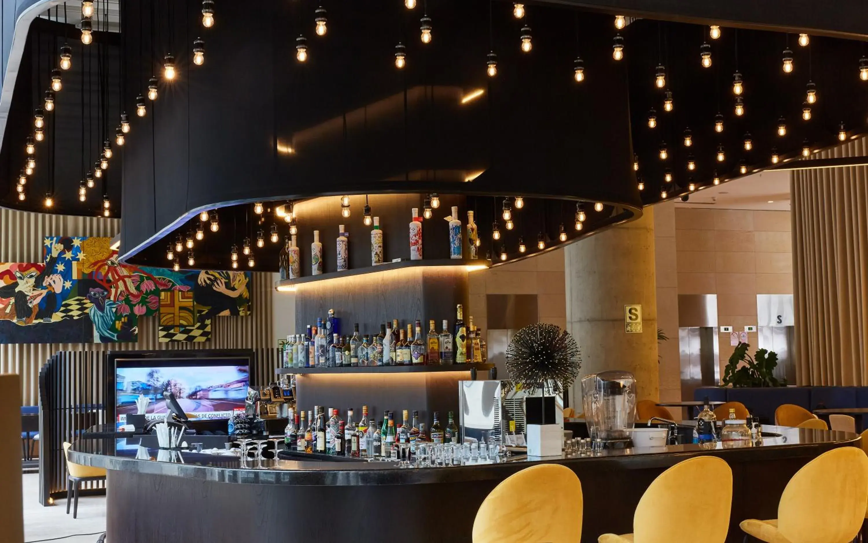 Lounge or bar in Pullman Lima San Isidro Lounge or bar in Pullman Lima San Isidro