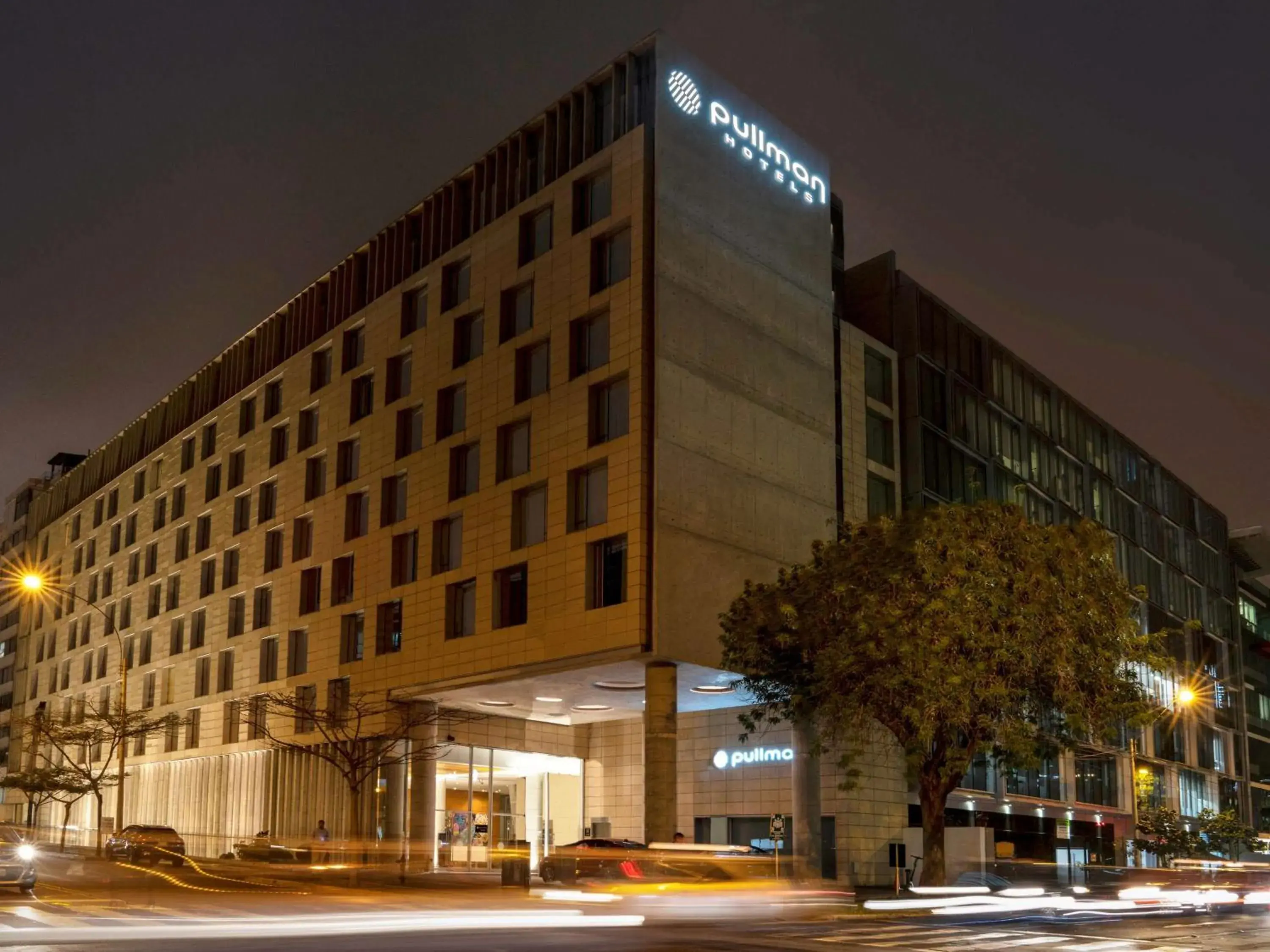 Property building in Pullman Lima San Isidro Property building in Pullman Lima San Isidro