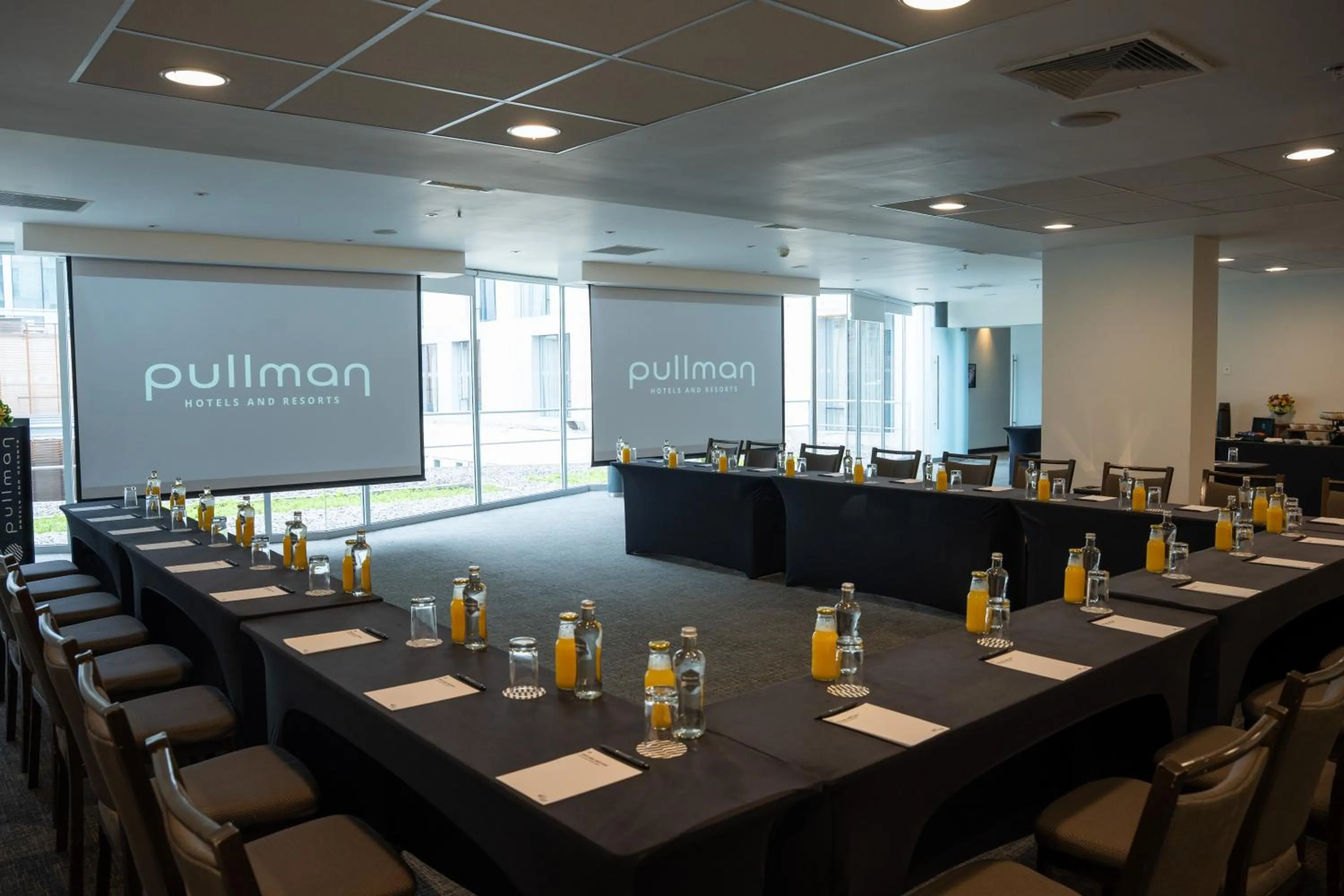 Meeting/conference room in Pullman Lima San Isidro