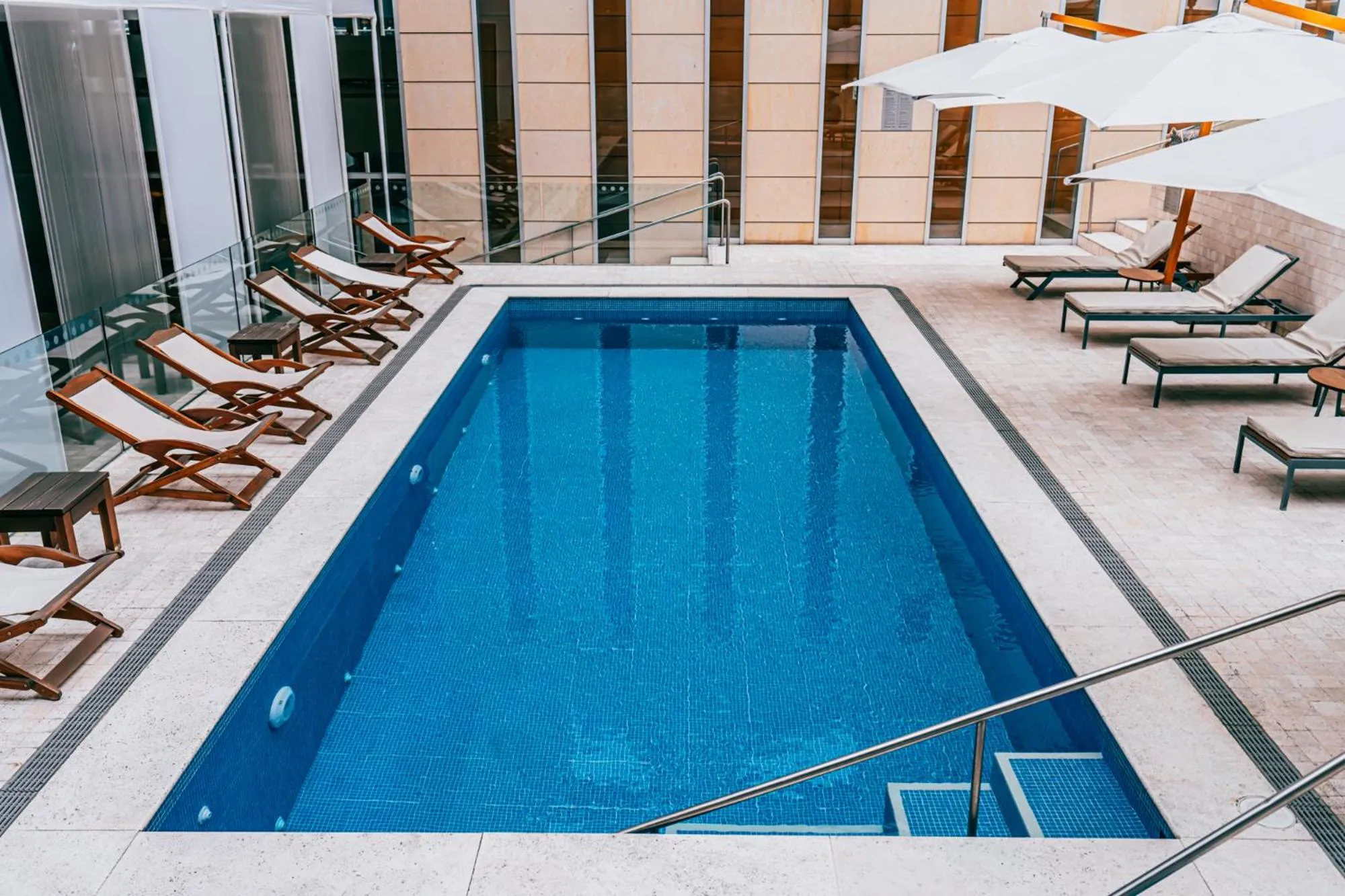 Swimming pool in Pullman Lima San Isidro