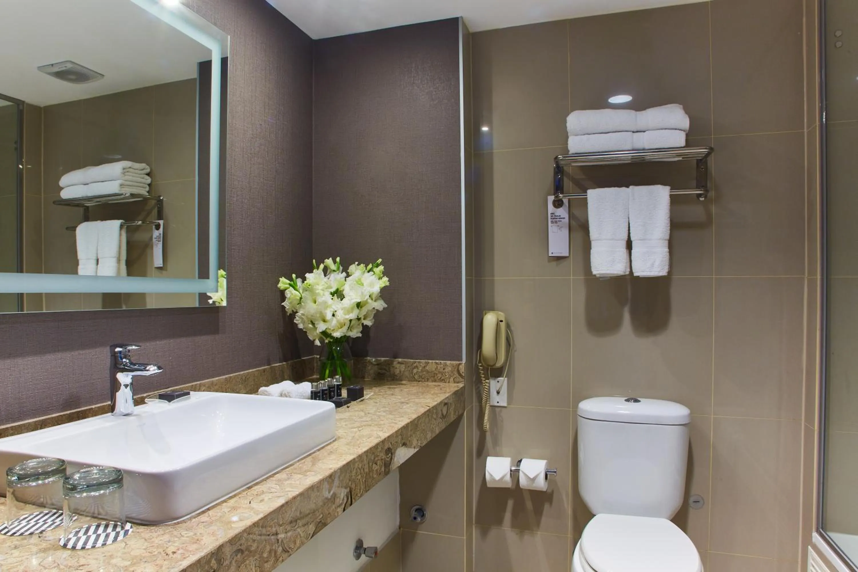 Bathroom in Pullman Lima San Isidro