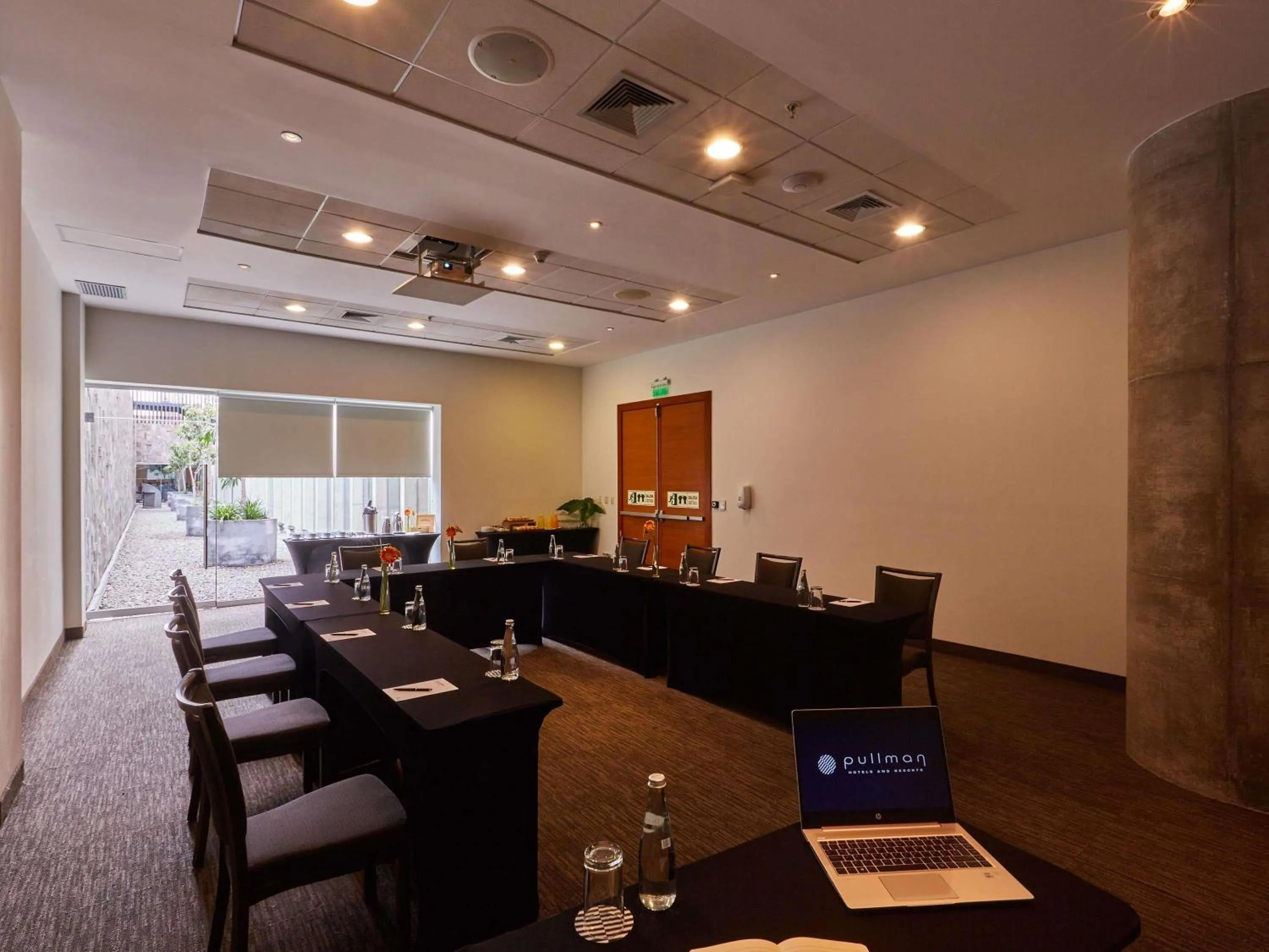 Meeting/conference room in Pullman Lima San Isidro
