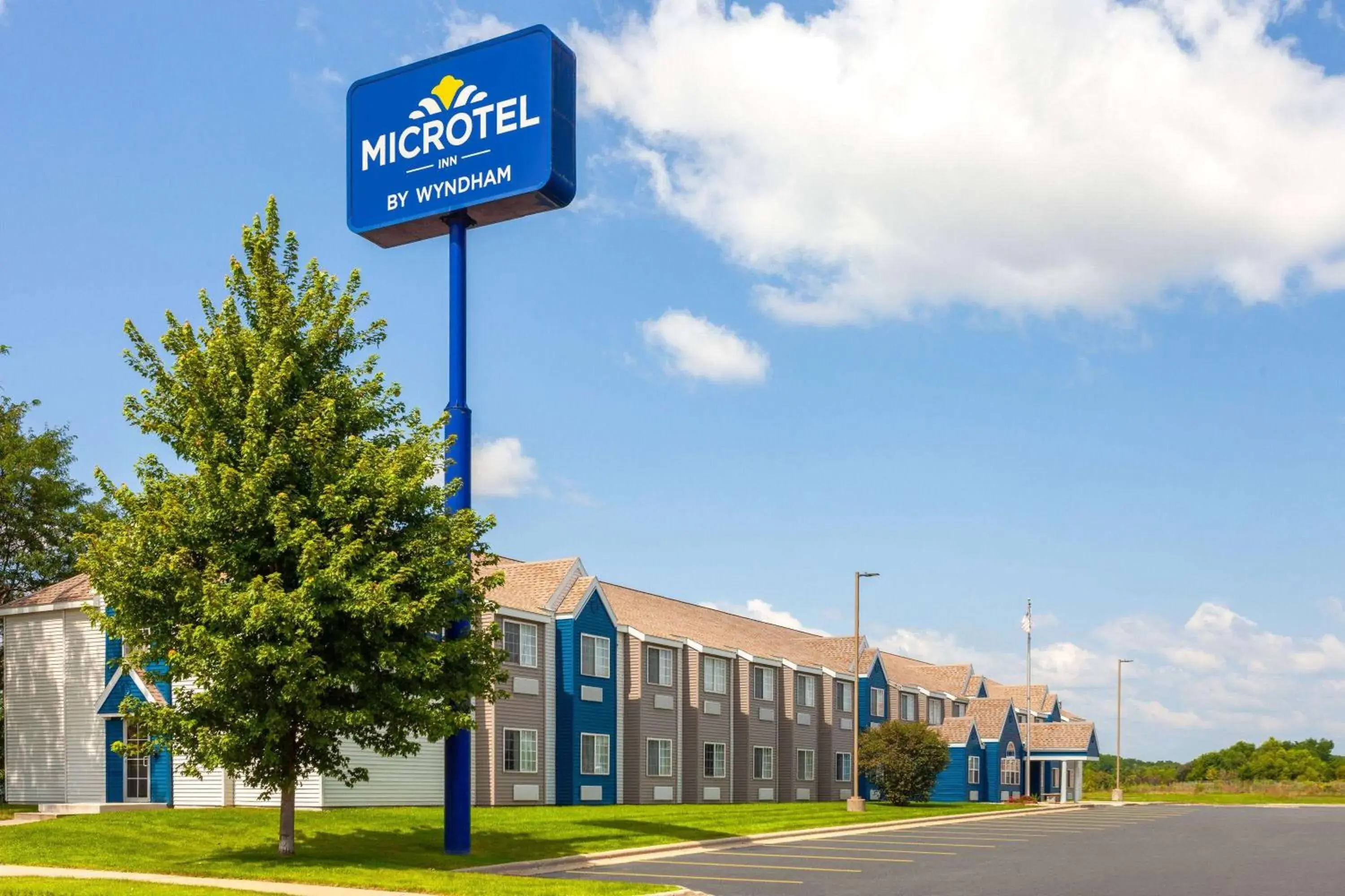 Property building in Microtel Inn by Wyndham Janesville Property building in Microtel Inn by Wyndham Janesville