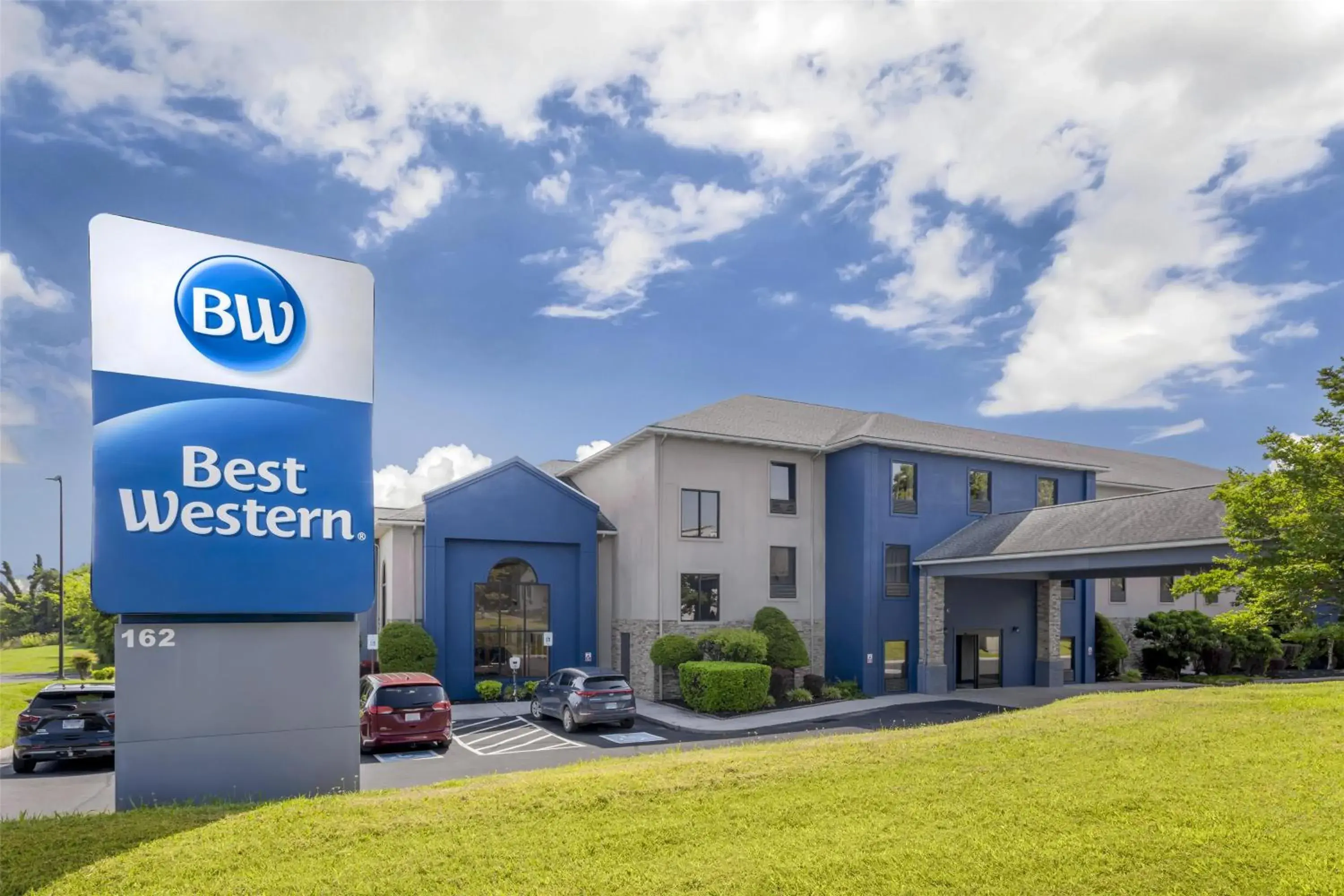 Property building in Best Western Knoxville Airport / Alcoa, TN Property building in Best Western Knoxville Airport / Alcoa, TN