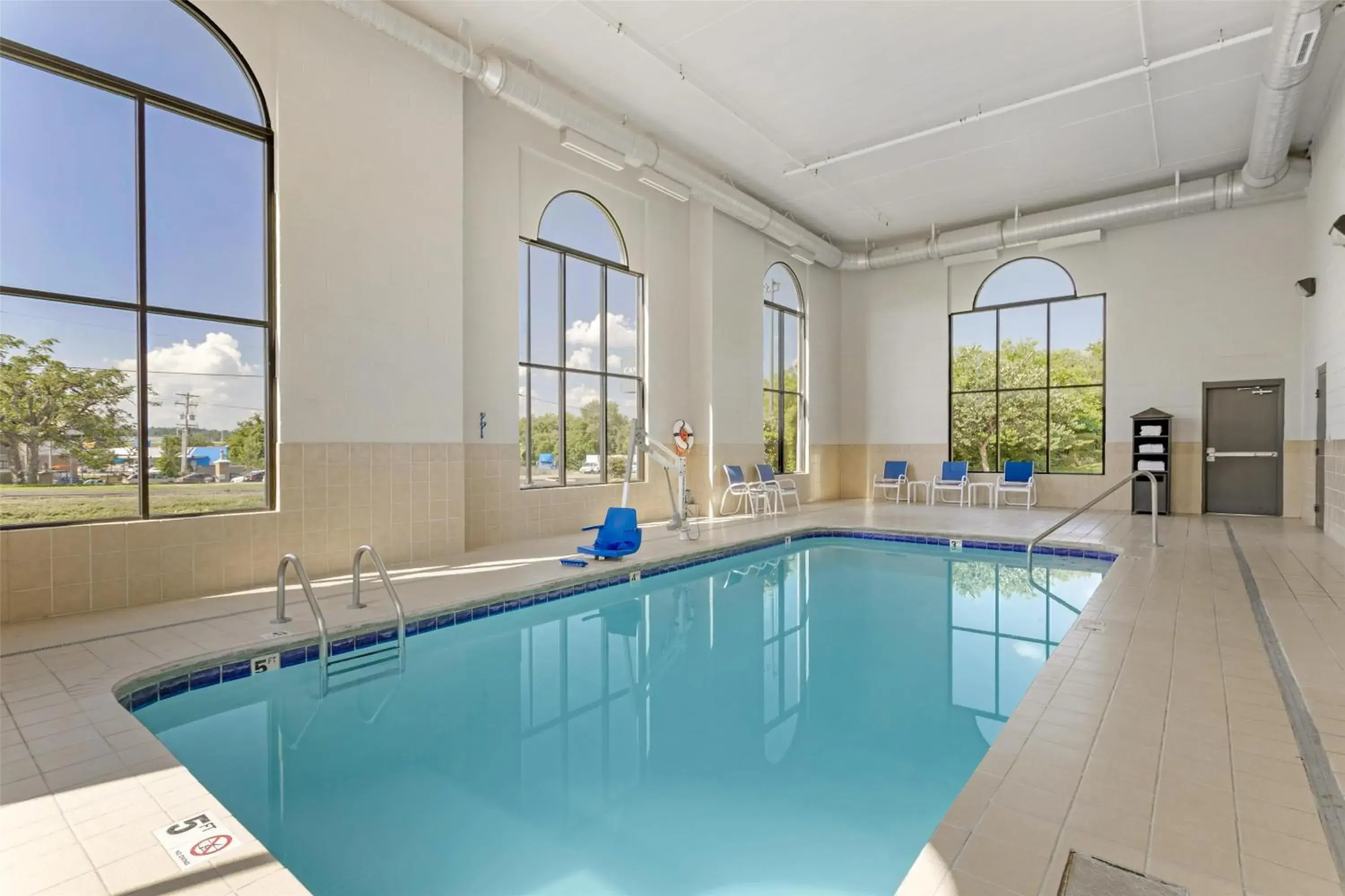 Pool view in Best Western Knoxville Airport / Alcoa, TN Pool view in Best Western Knoxville Airport / Alcoa, TN