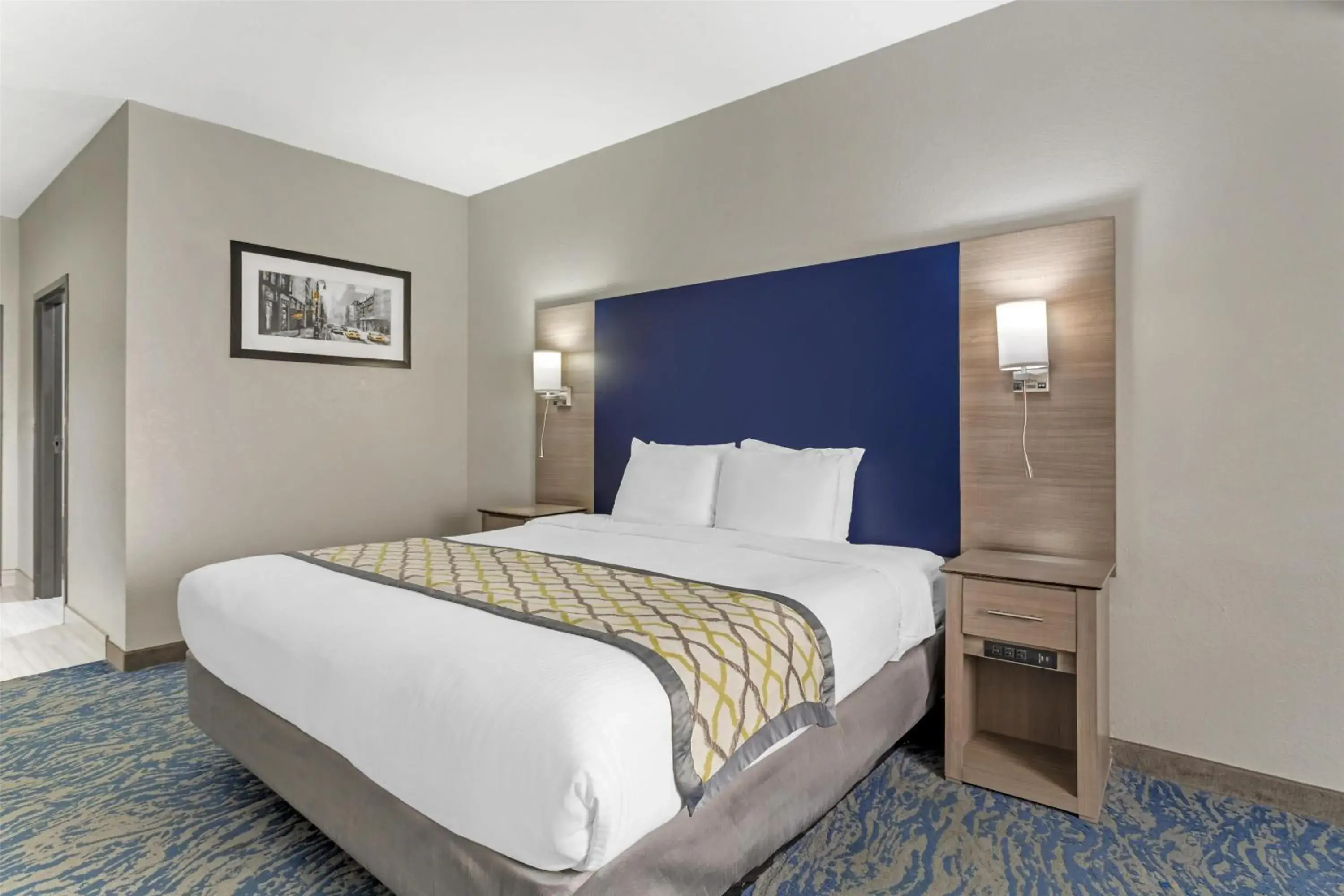 King Room with Roll-In Shower - Mobility Accessible in Best Western Knoxville Airport / Alcoa, TN King Room with Roll-In Shower - Mobility Accessible in Best Western Knoxville Airport / Alcoa, TN