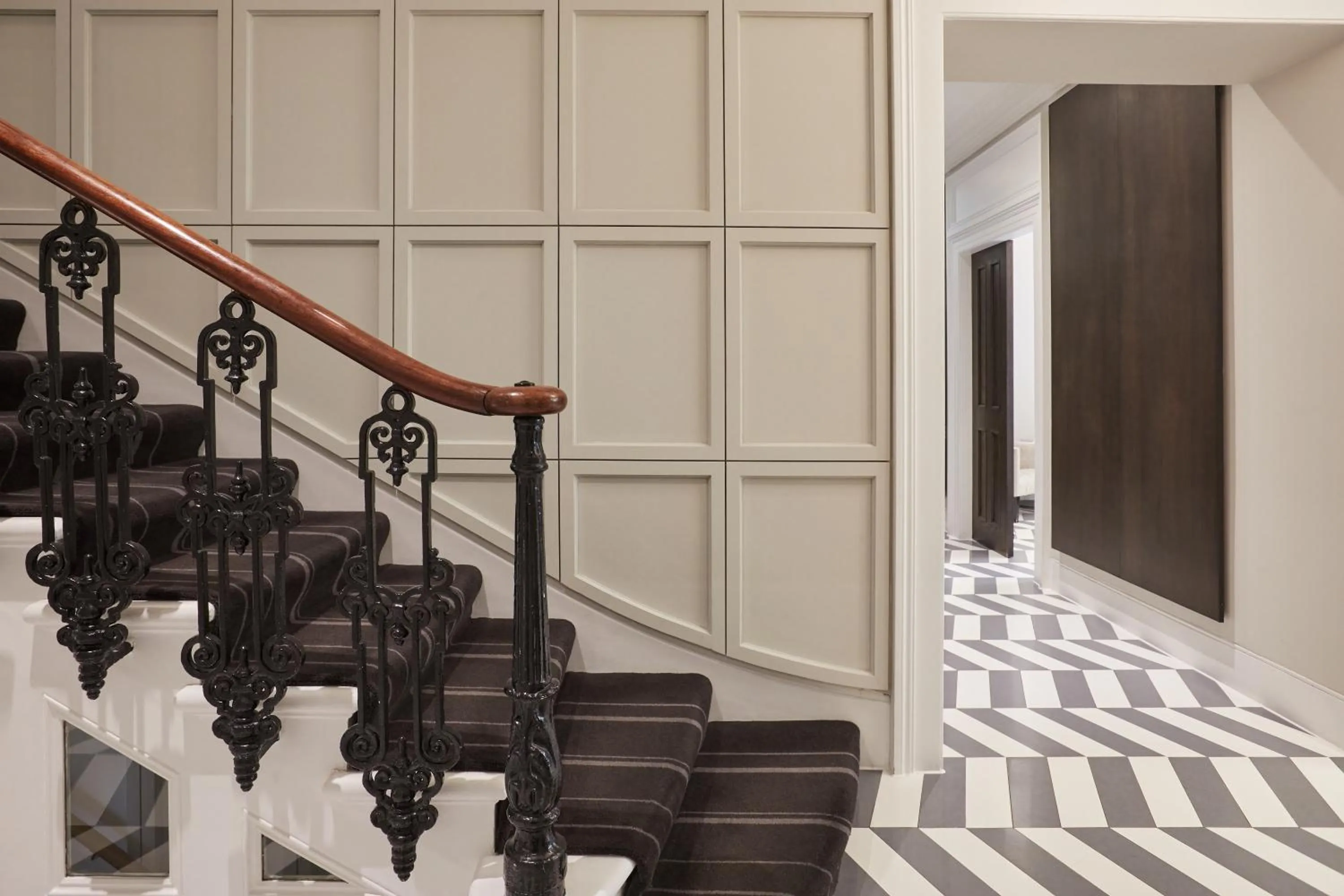 Lobby or reception in Eccleston Square Hotel