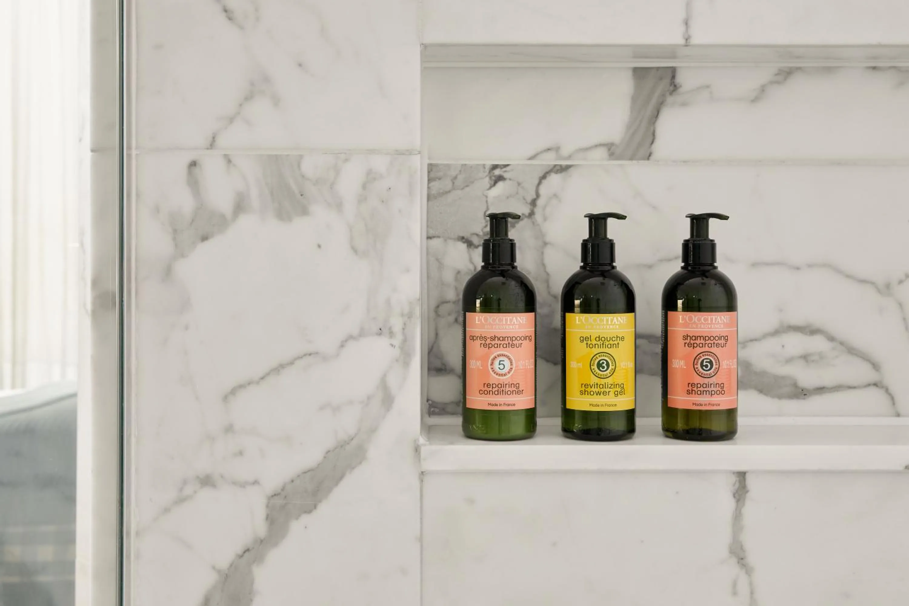 Bathroom in Eccleston Square Hotel